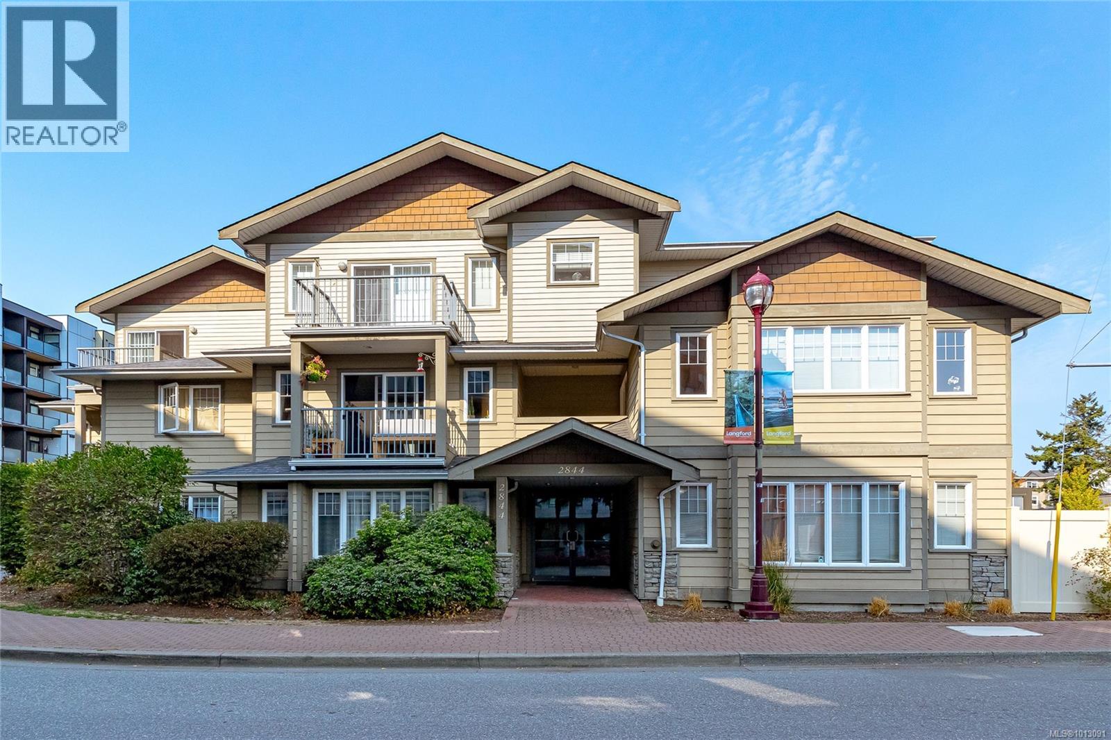 2844 Bryn Maur Rd Unit 203 Rd, Langford, BC L1L 1L1