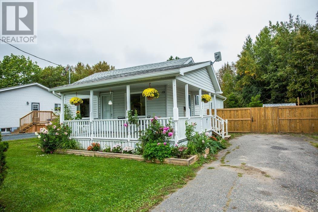 18 Tarbutt St, Bruce Mines, ON P0R 1C0
