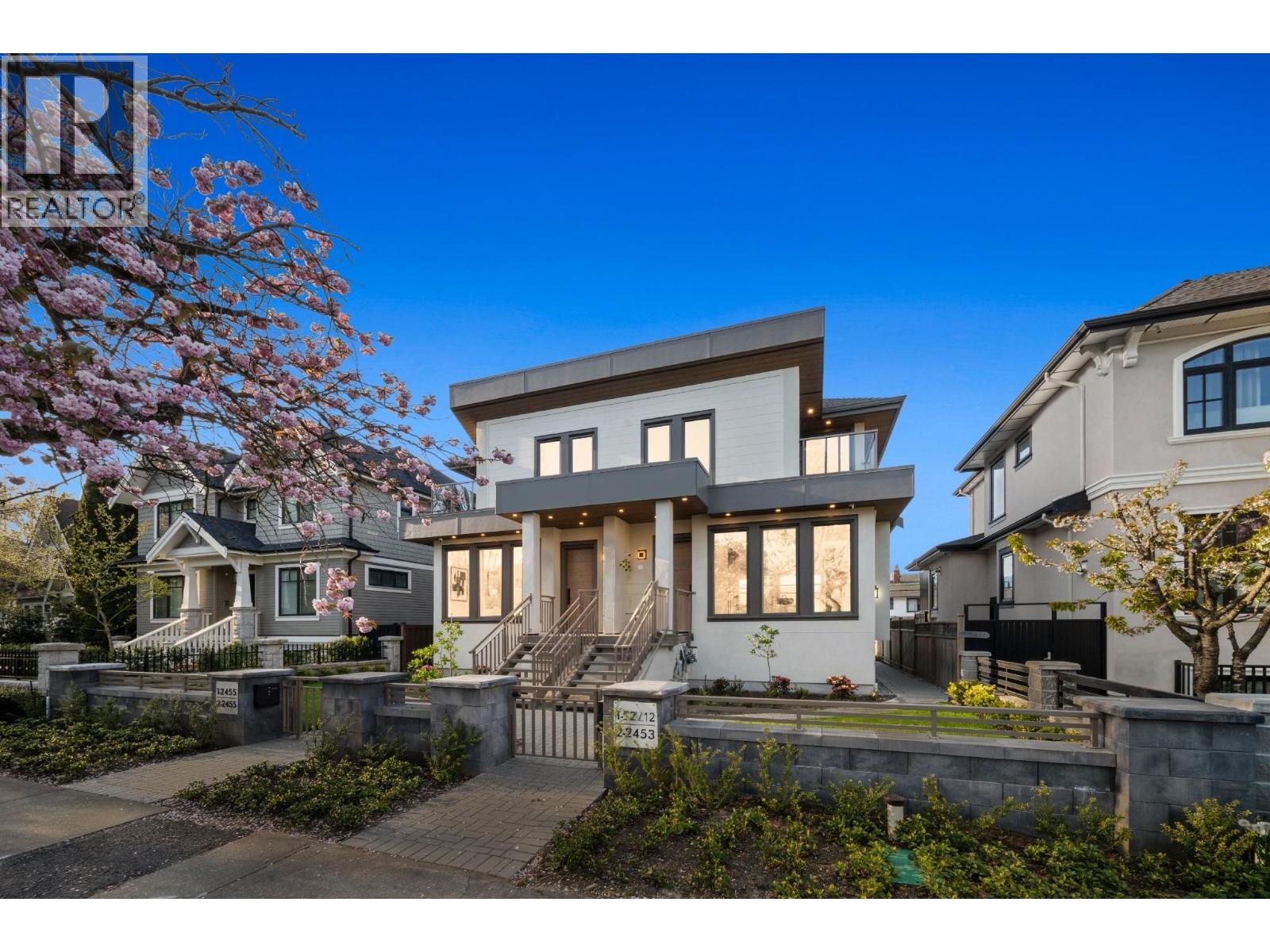 2455 W 10th Ave, Vancouver, BC V6K 2J4