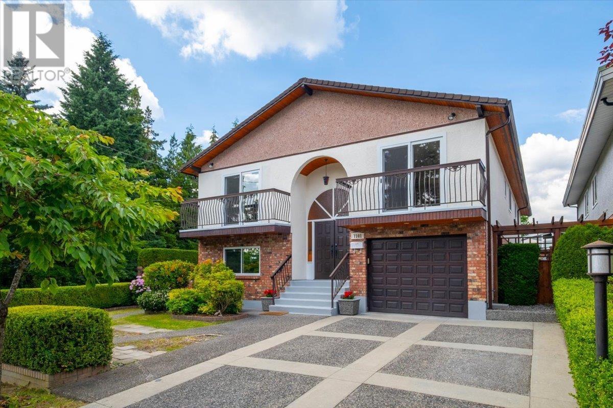7101 Curtis St, Burnaby, BC V5A 1J7