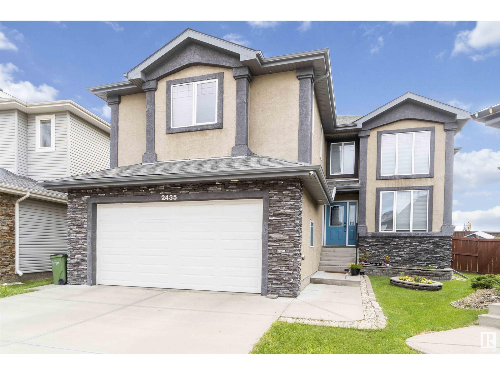 2435 Hagen Way NW, Edmonton, AB T6R 3L5