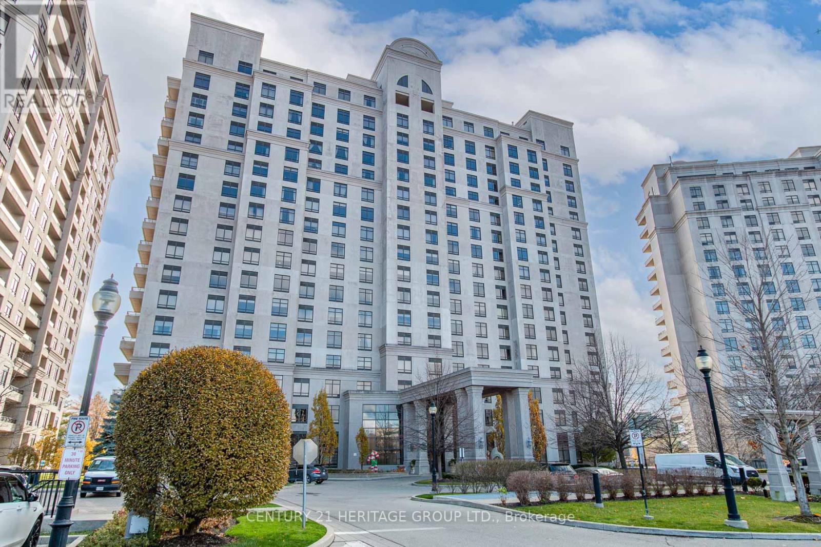 615 9245 Jane St, Vaughan, ON L6A 0K1