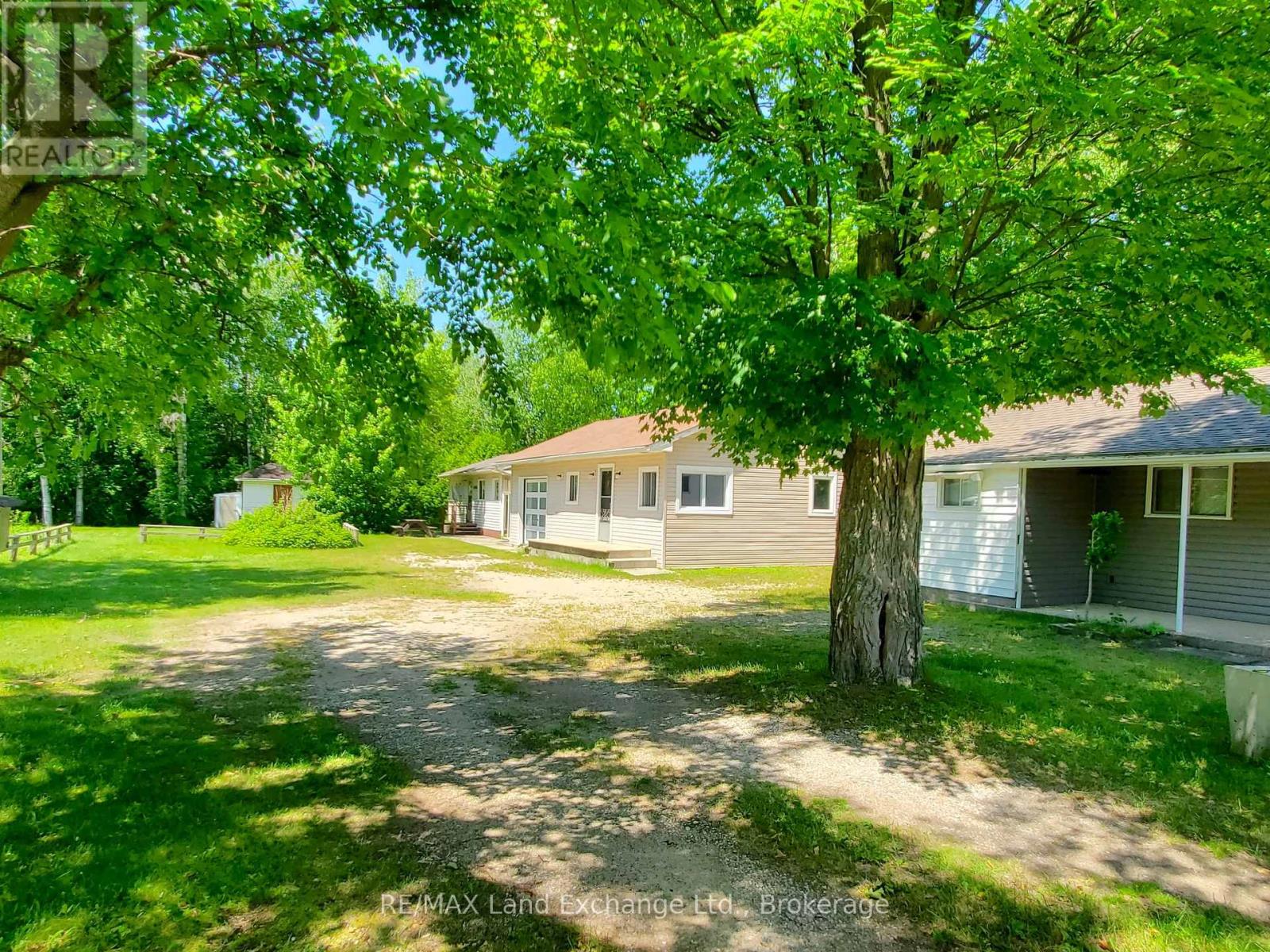 22 Southampton Pkwy, South Bruce Peninsula, ON N0H 2G0