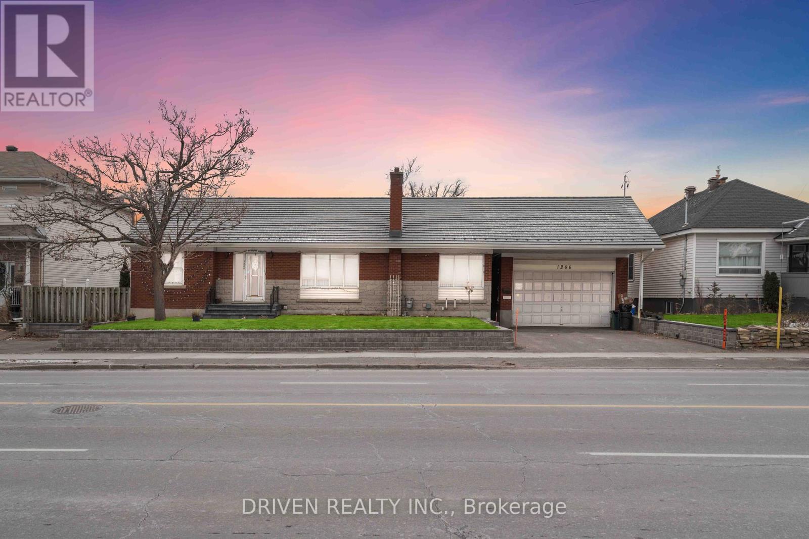 1266 Walkley Rd, Ottawa, ON K1V 6P7
