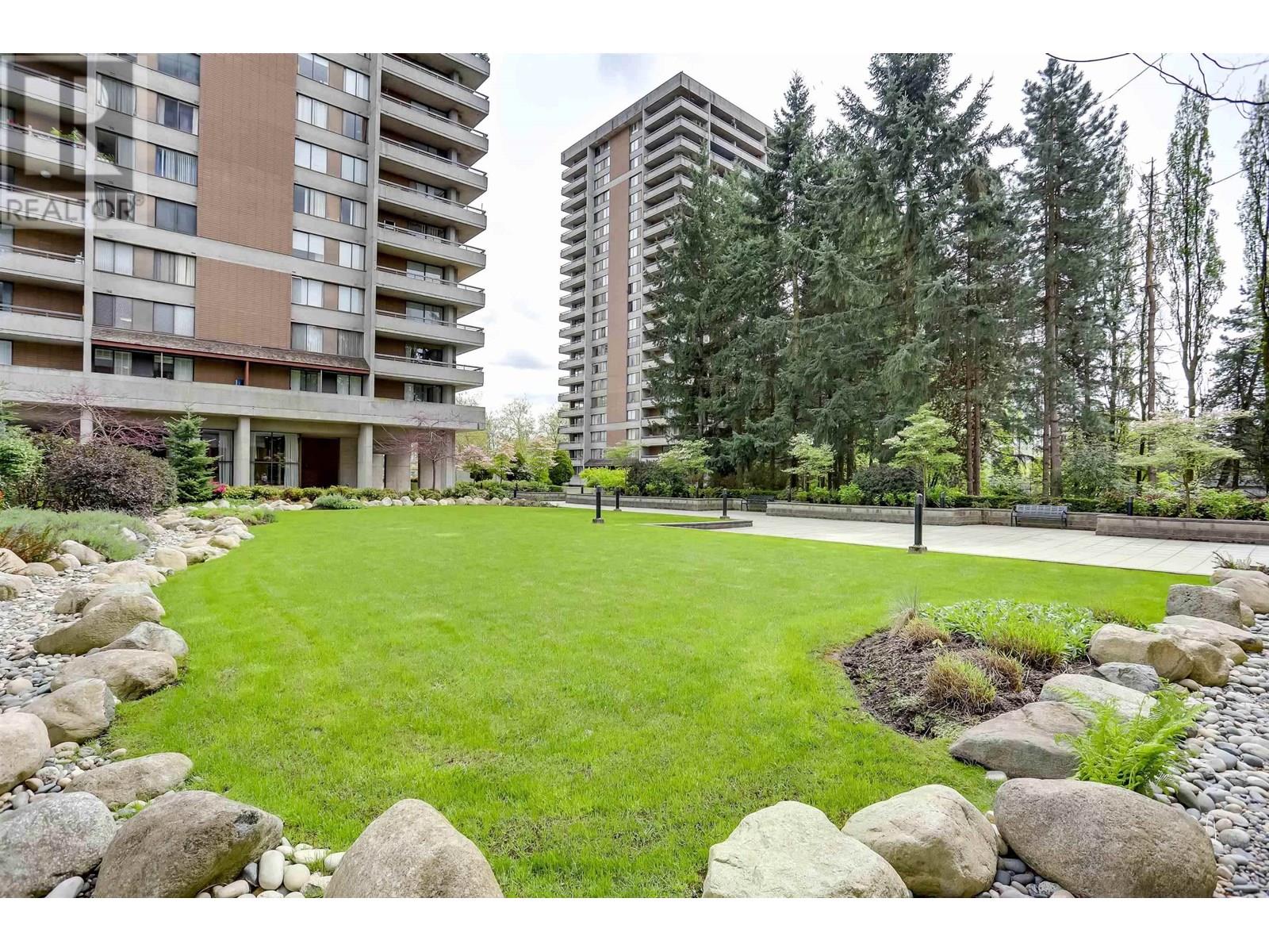 3771 Bartlett Court Unit 702, Burnaby, BC V3J 7G8