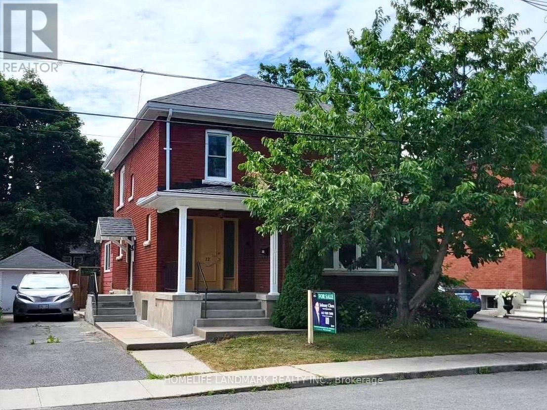 22 Traymoor St, Kingston, ON K7L 4K8