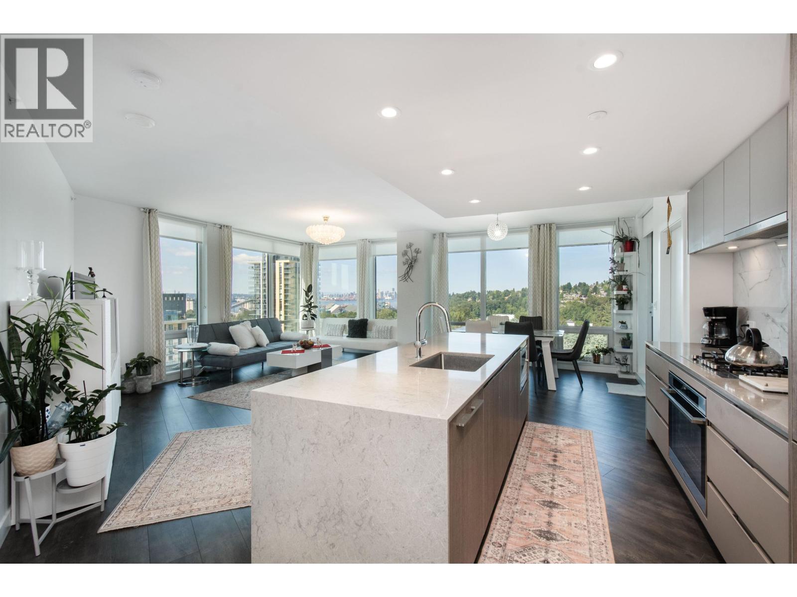1500 Fern Street Unit 1807, North Vancouver, BC V7J 0E6