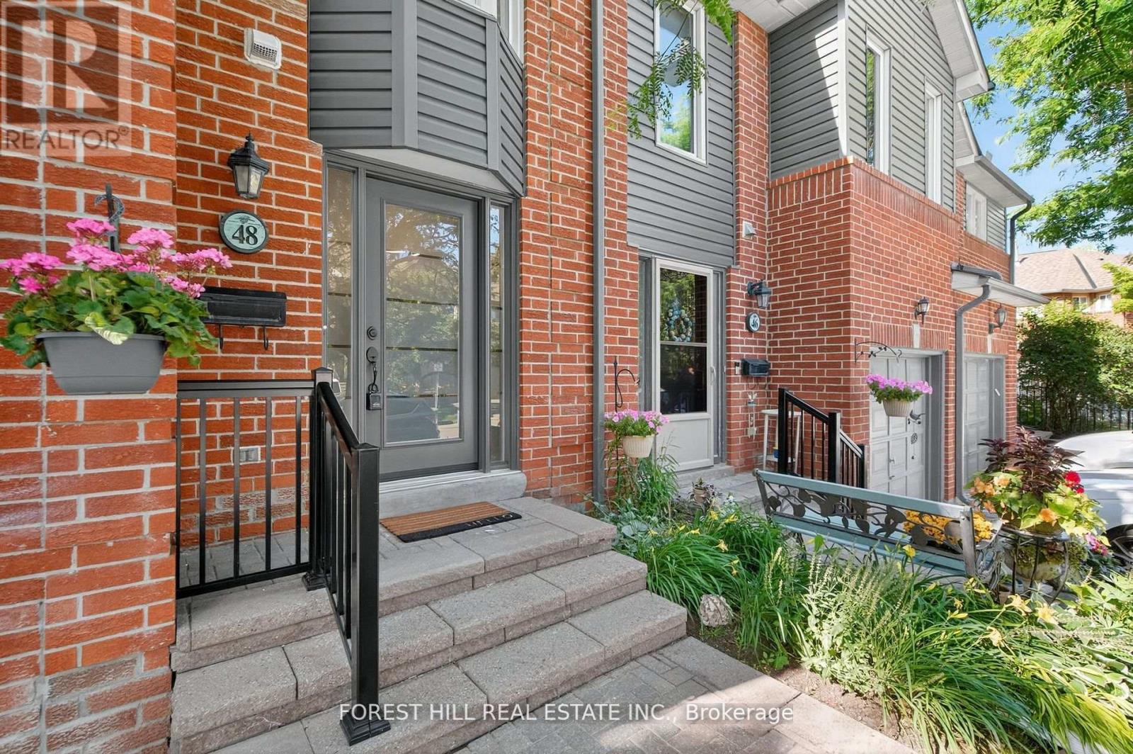 48 Beaumont Pl, Vaughan, ON L4J 4X2