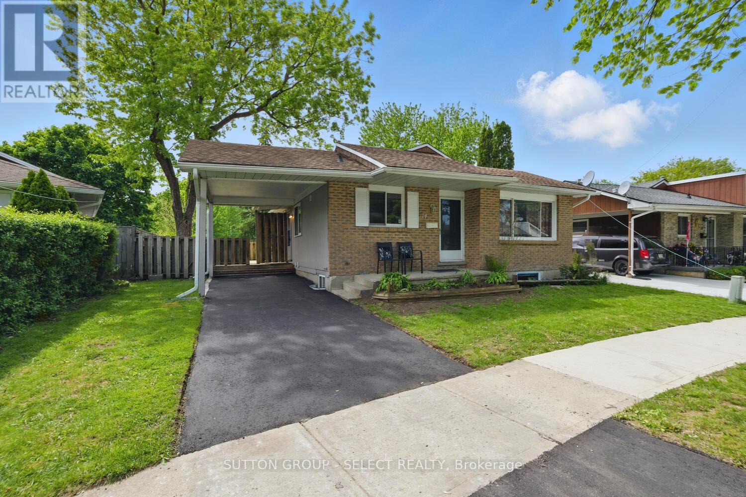 74 Archer Cres, London, ON N6E 2A5