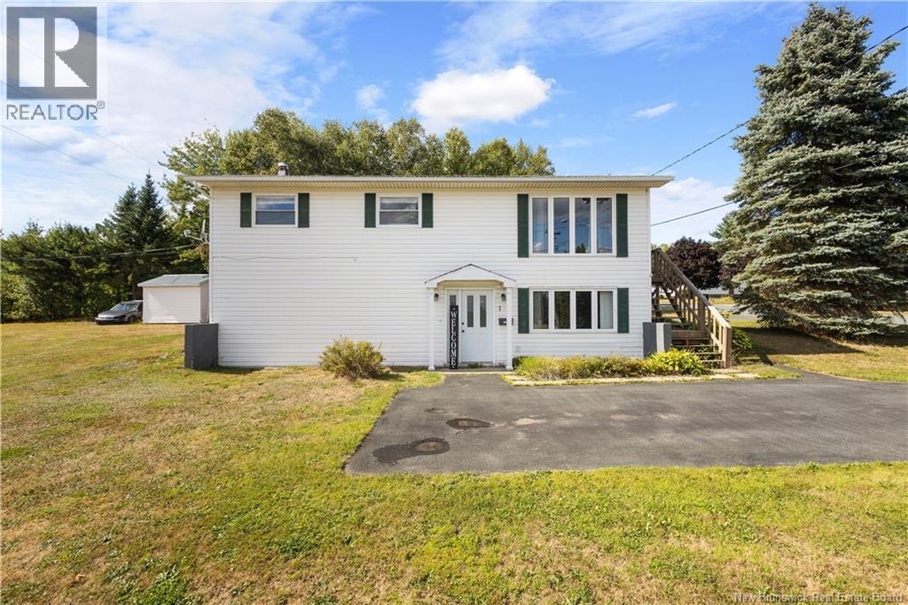 1 Locke St, Miramichi, NB E1V 3W8