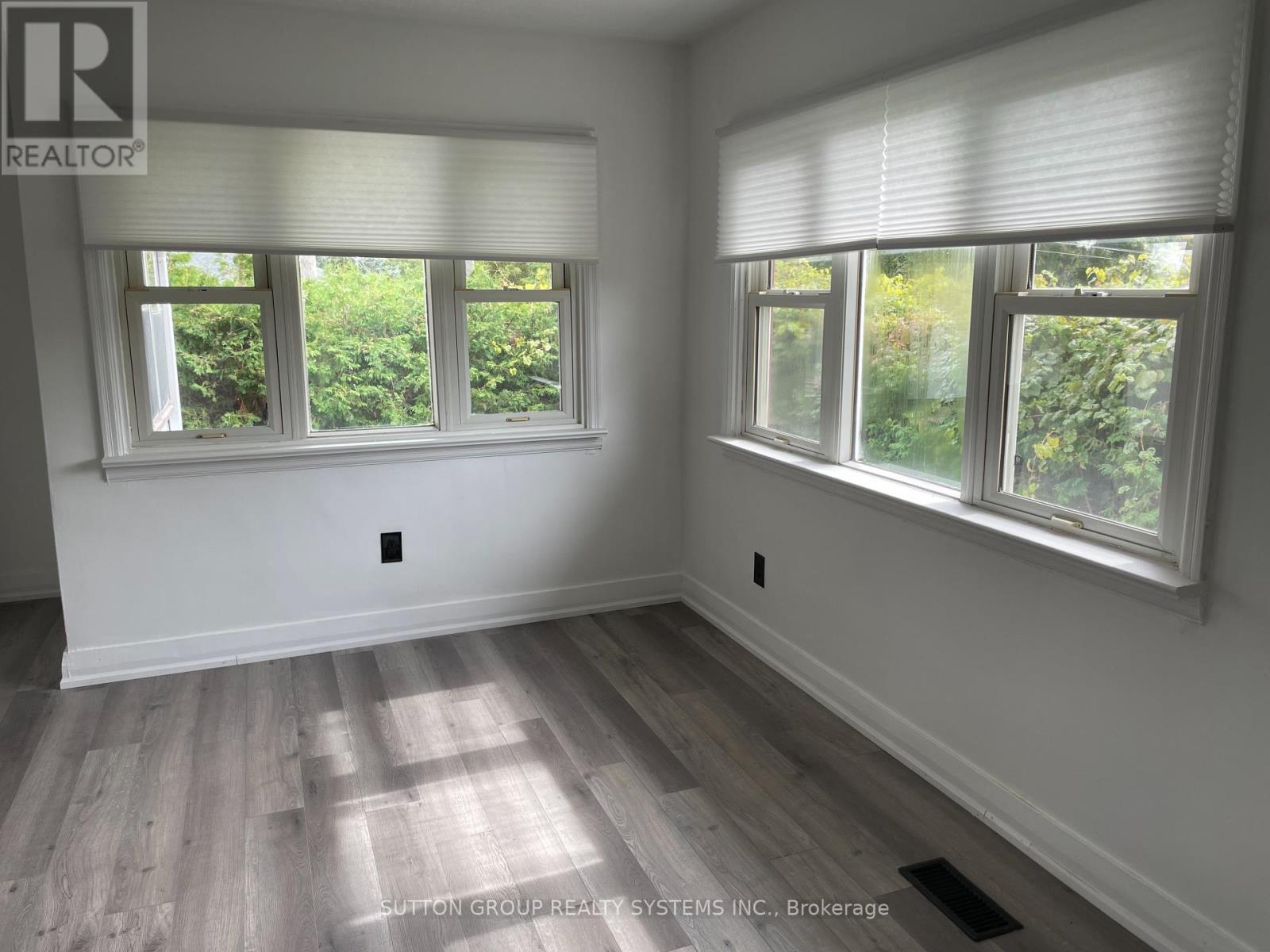 30 Perry Ave, Brighton, ON K0K 1H0