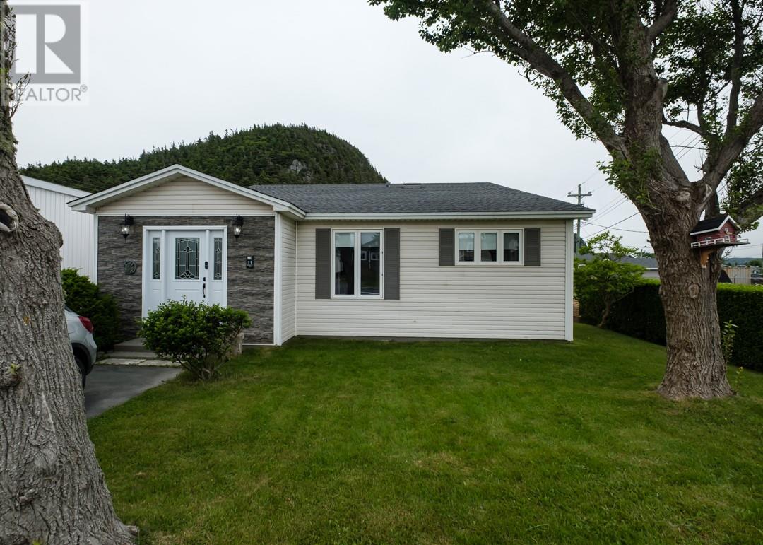 11 Blockhouse Rd, Placentia, NL A0B 2Y0