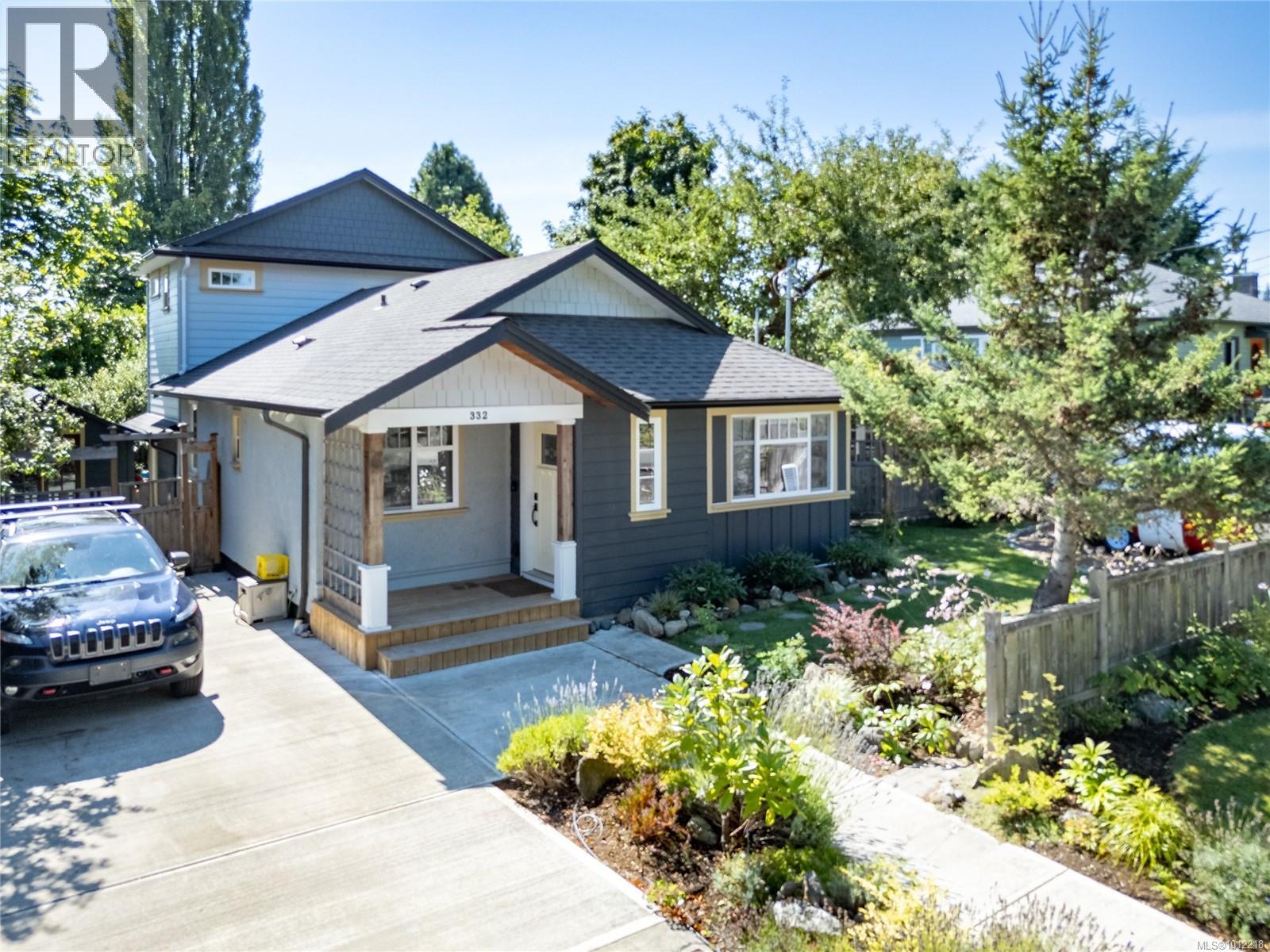 332 2nd Street, Courtenay, BC V9N 1B8