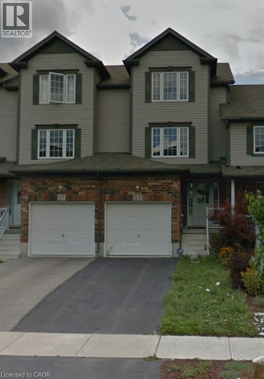 29 Madeleine St, Kitchener, ON N2R 1V5
