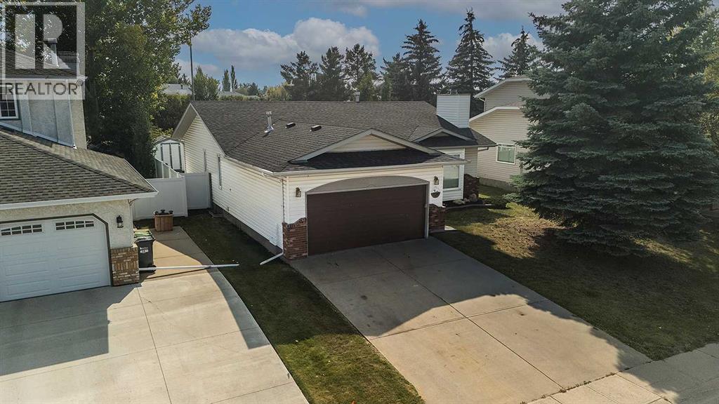 39 Denison Cres, Red Deer, AB T4R 2E9