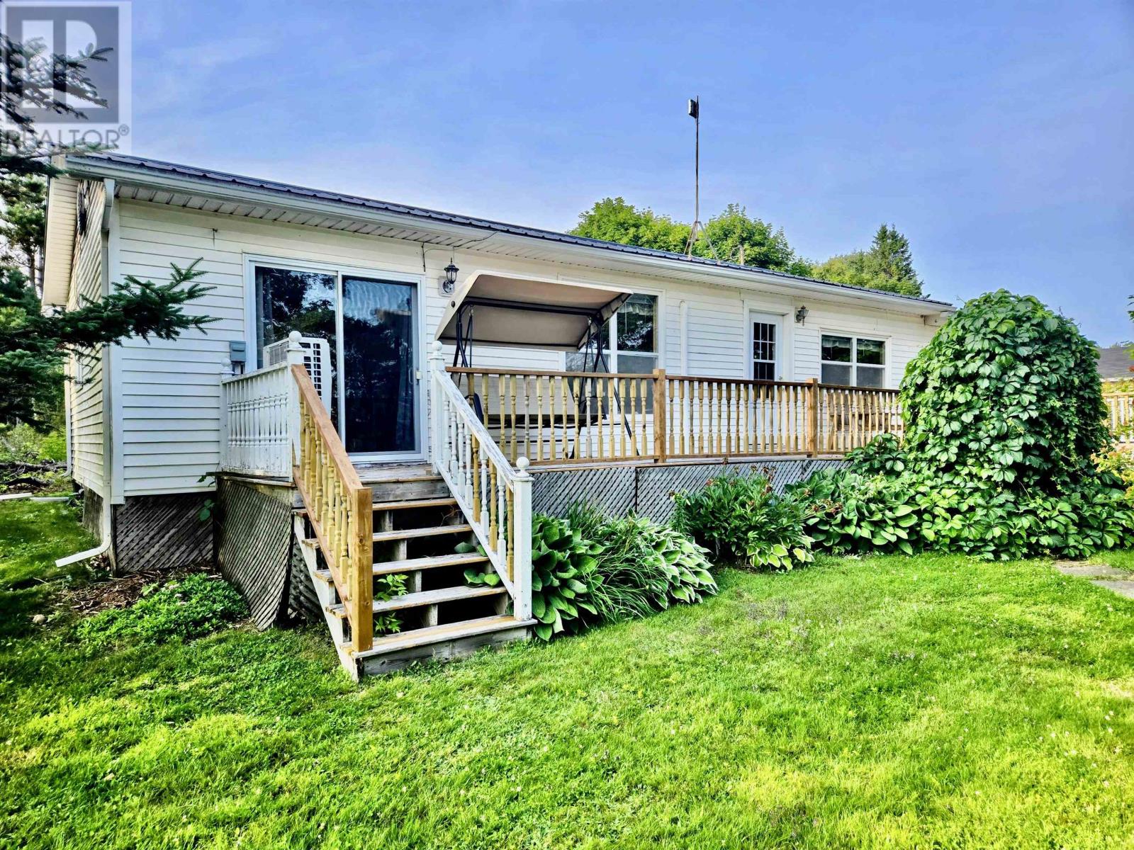 11 Ferry View Ln, Wood Islands, PE C0A 1R0