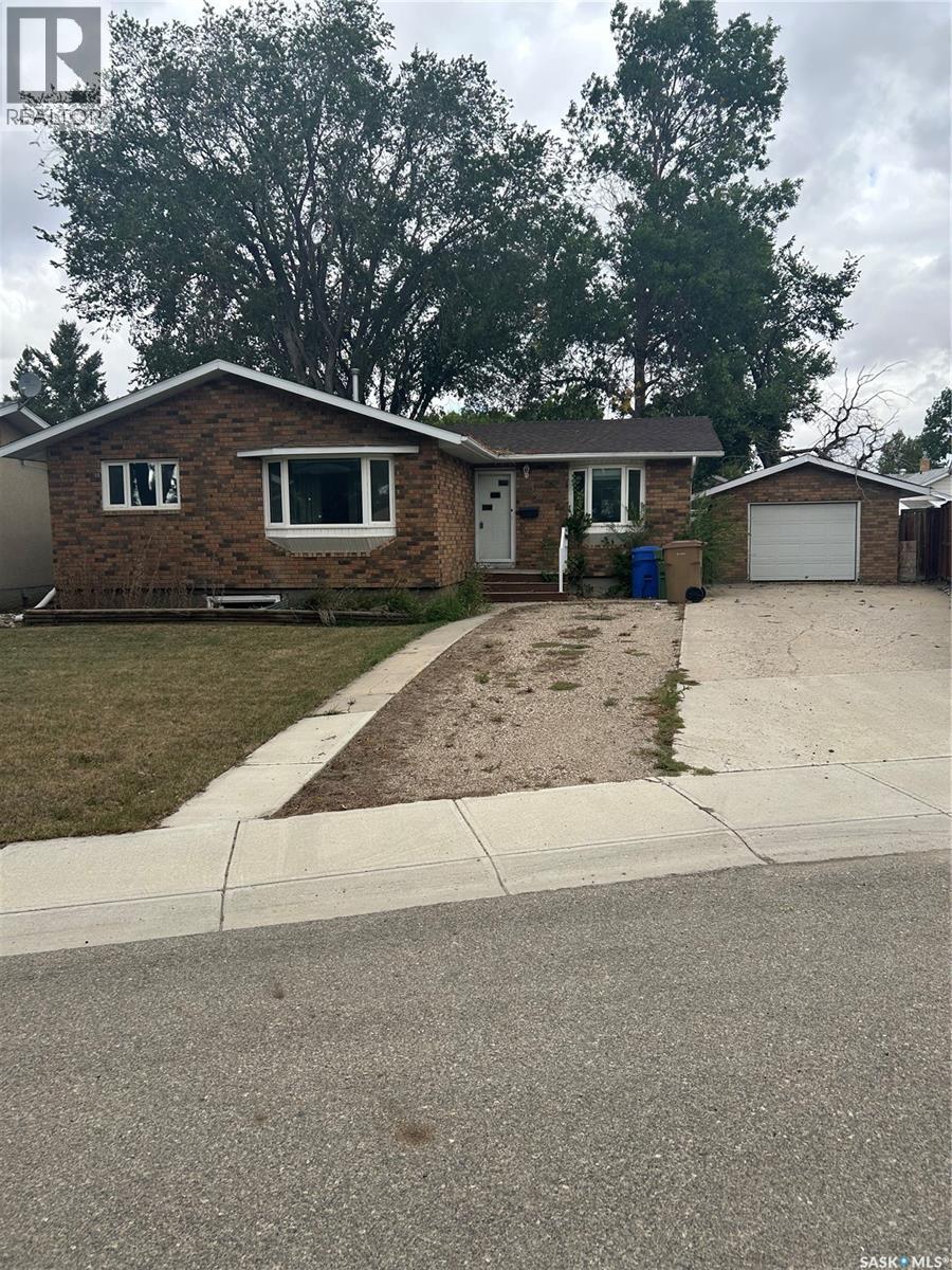 38 Milford Cres, Regina, SK S4N 1K7