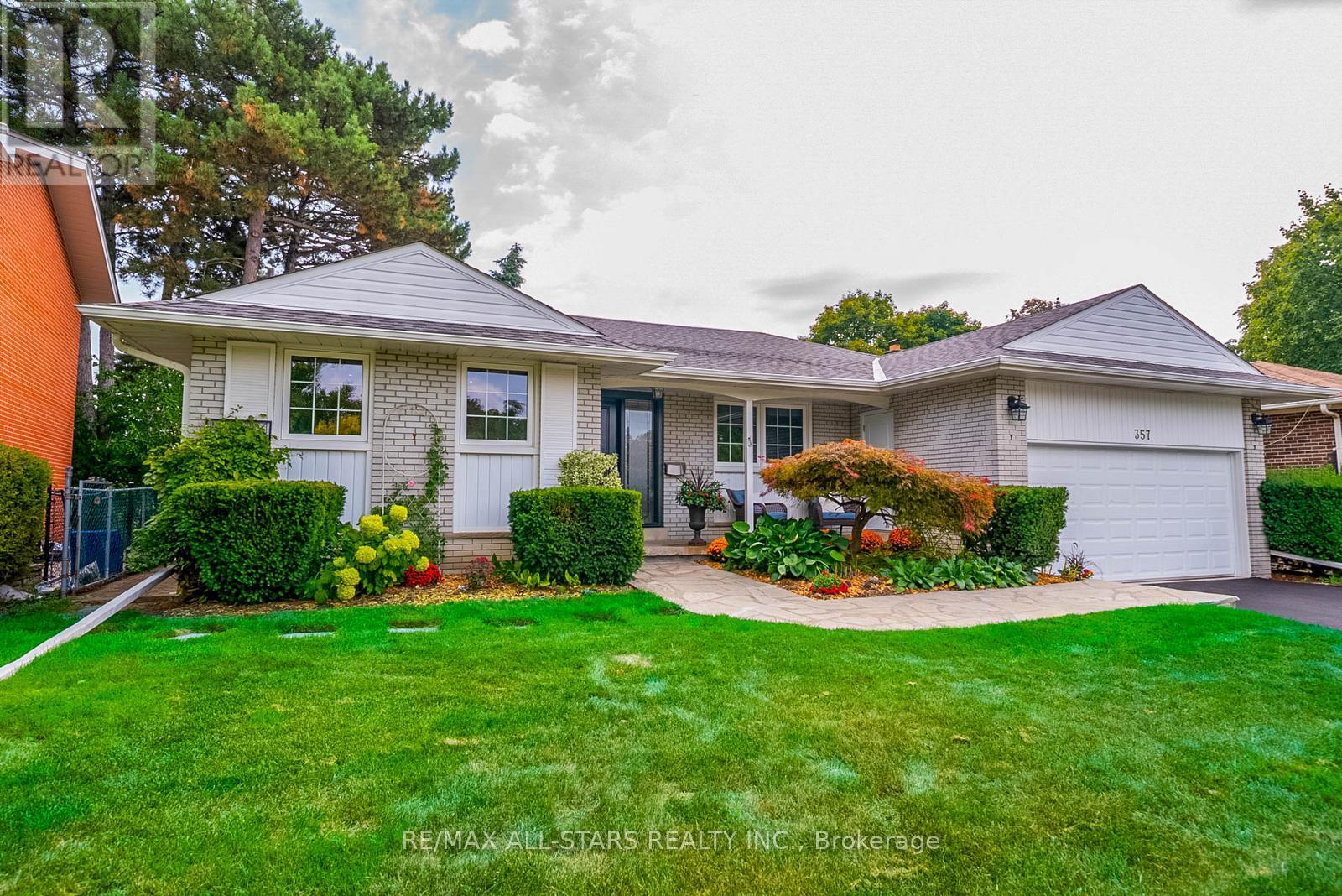 357 Markland Dr, Toronto Markland Wood, ON M9C 1S1