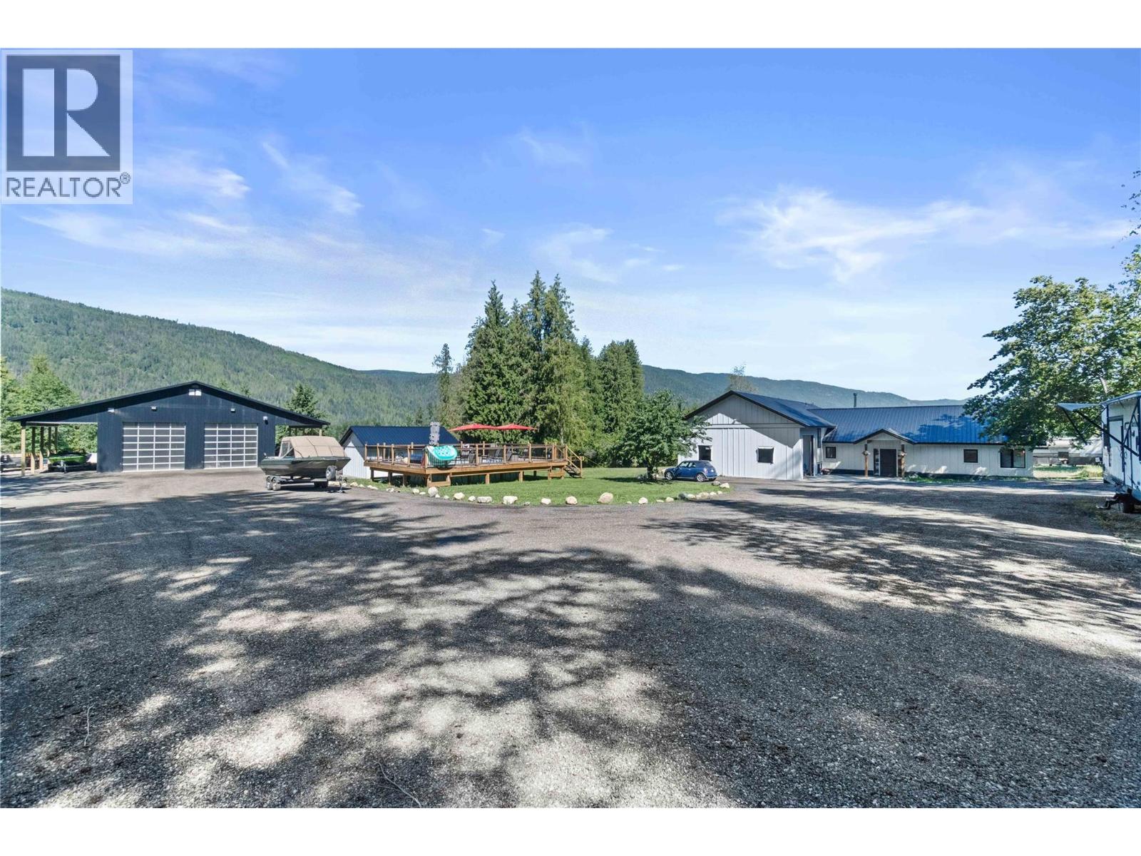 22 Parsons Rd, Mara, BC V0E 2K0