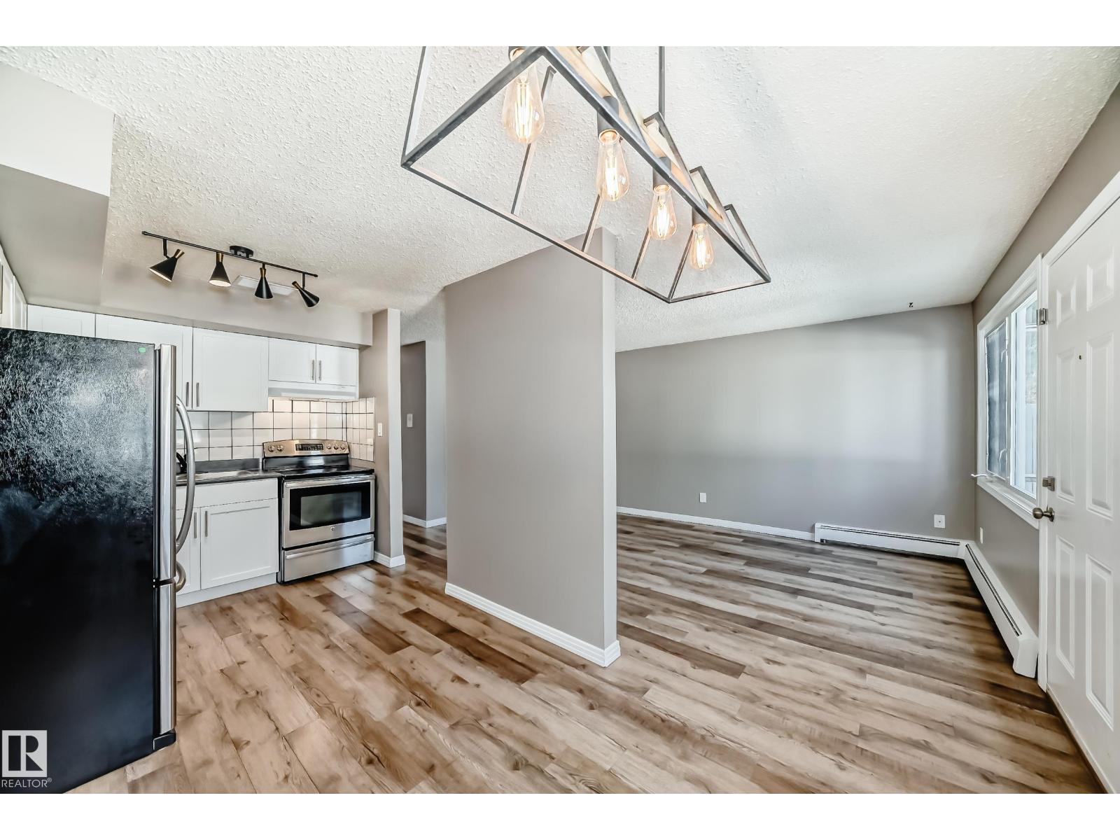 16340 109 Street Northwest #112, Edmonton, AB T5X 2T4