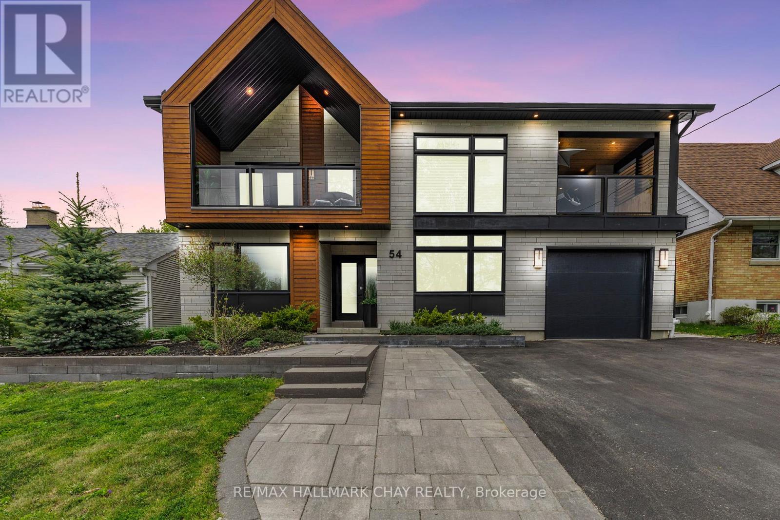 54 Highland Ave, Barrie, ON L4M 1N3