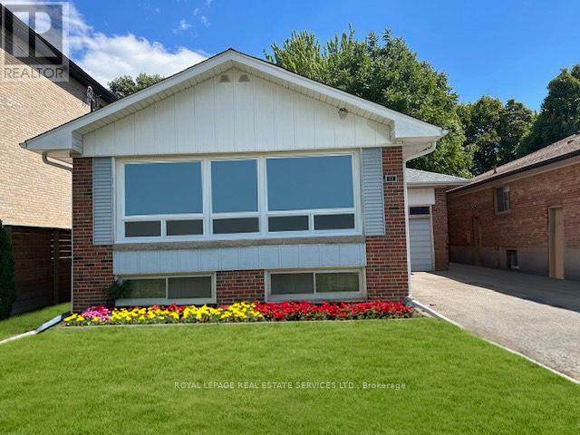 11 Stockbridge Ave, Toronto Stonegate-queensway, ON M8Z 4M6