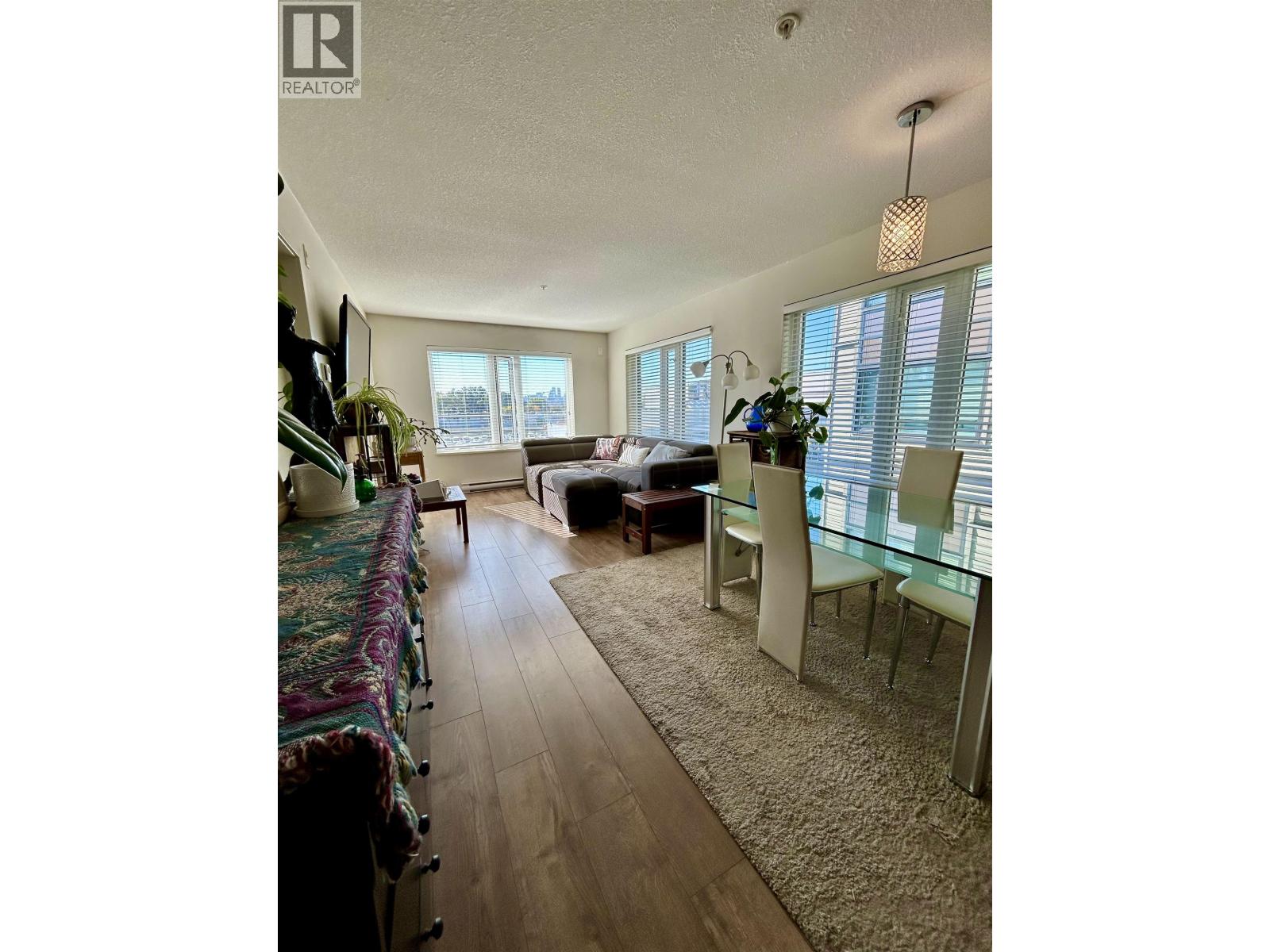 1673 Lloyd Avenue Unit 306, North Vancouver, BC V7P 0A9