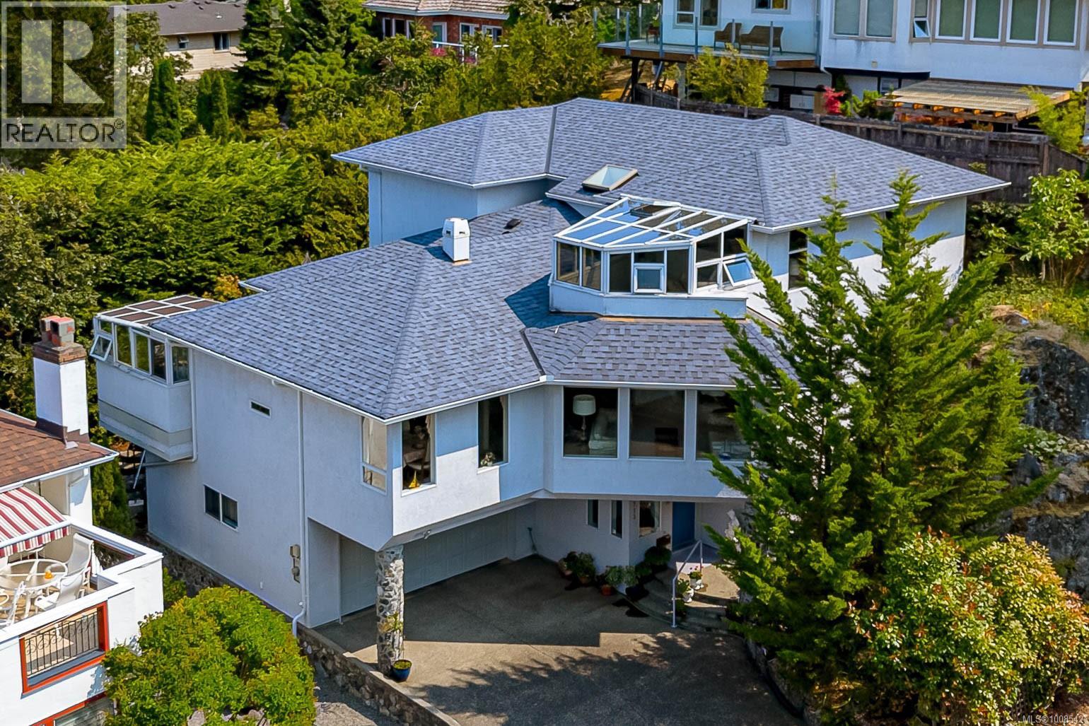 3713 Pointer Pl, Saanich, BC V8P 5S3