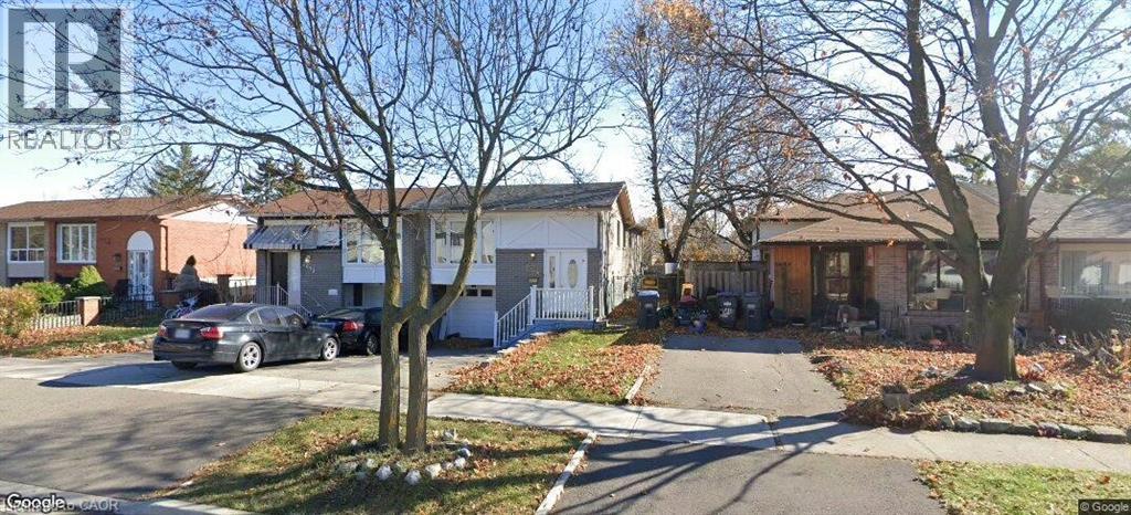 2644 Lundene Rd, Mississauga, ON L5J 1P8
