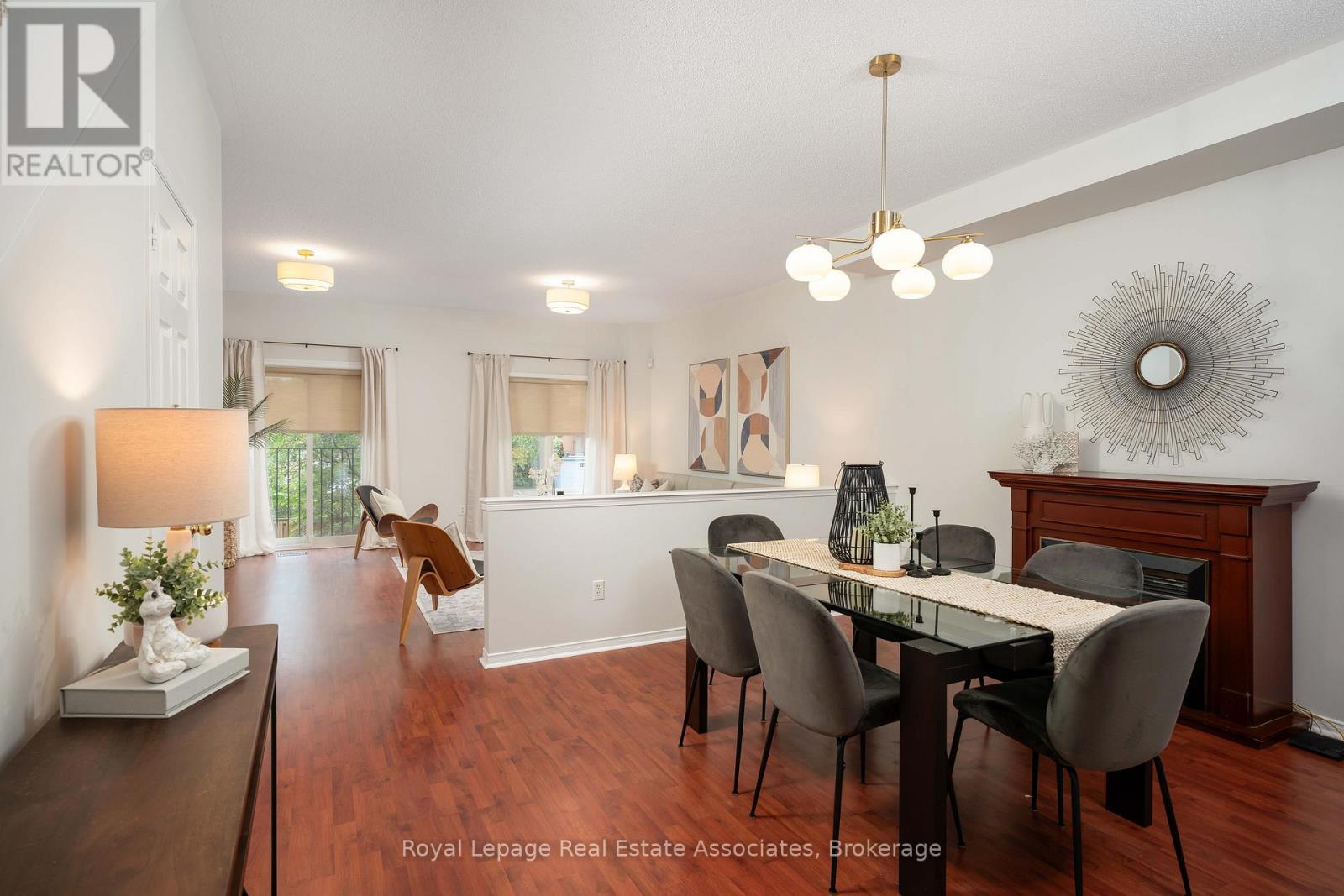 32 1130 Cawthra Rd, Mississauga, ON L5G 4K7
