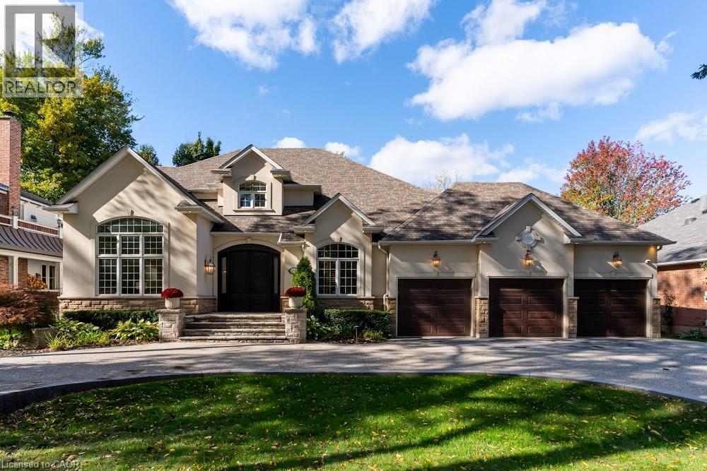 234 Lovers Ln, Hamilton, ON L9G 5B9