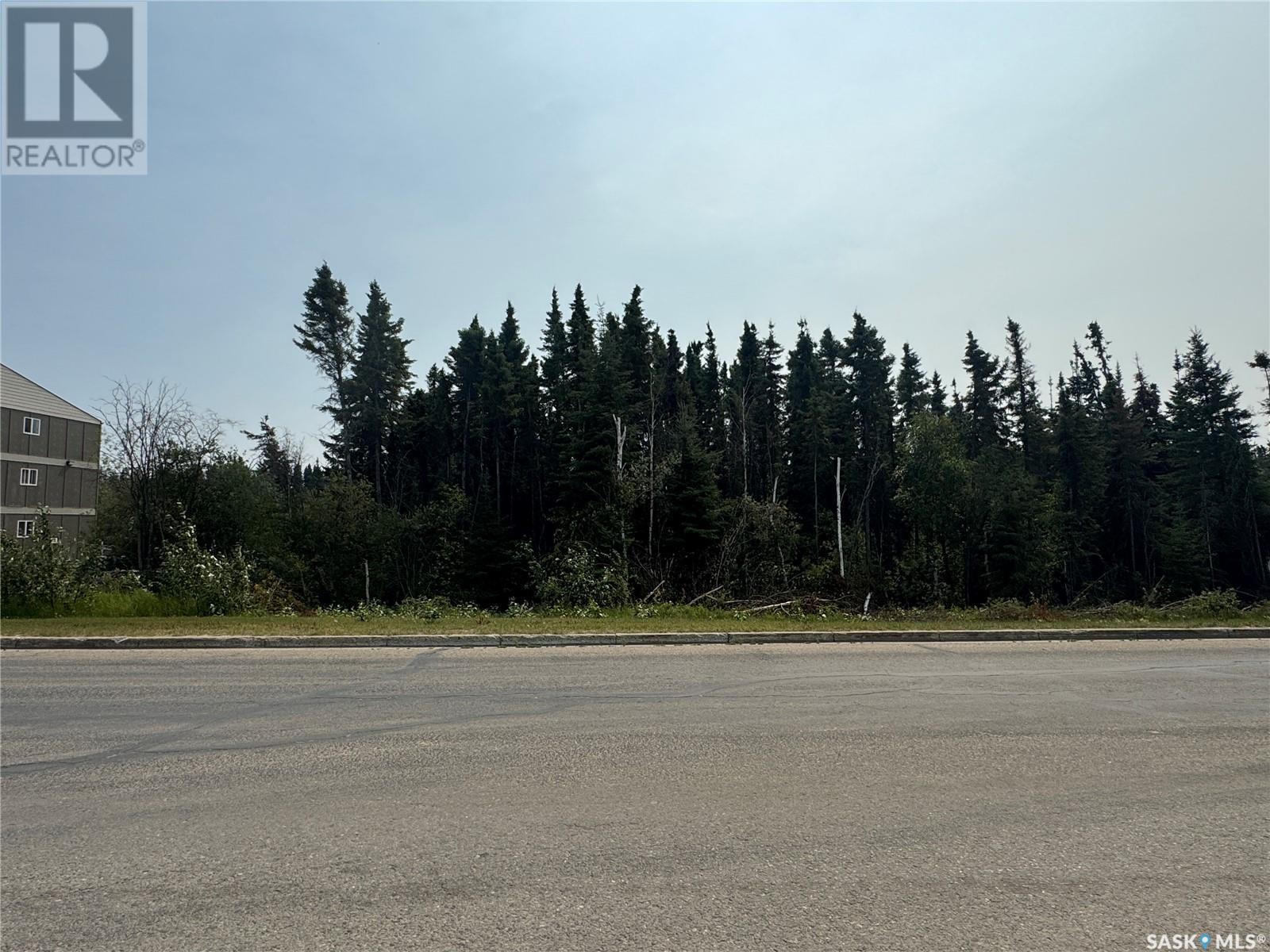 1415 Bedford Dr, La Ronge, SK S0J 1L0