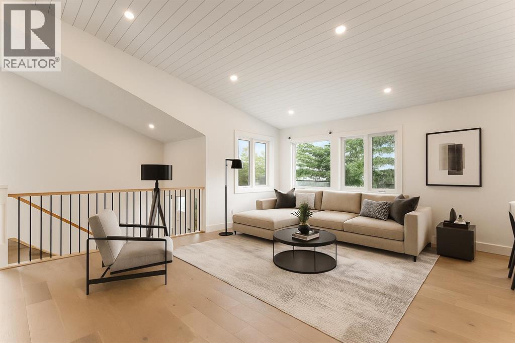 72 Edforth Cres NW, Calgary, AB T3A 3X4