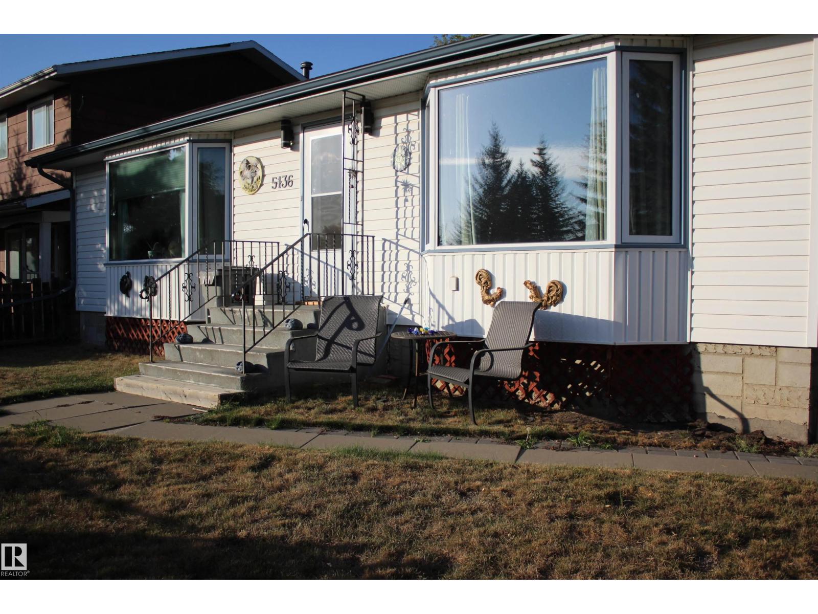 51 Av Unit 5136, Mundare, AB T0B 3H0