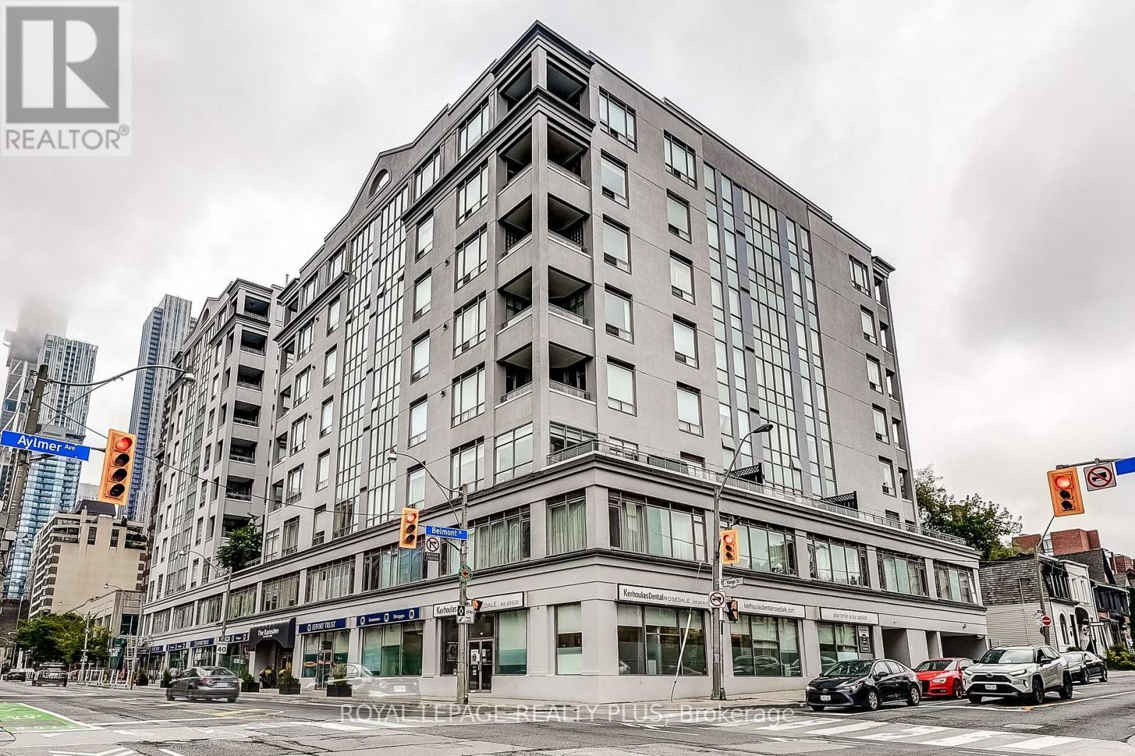 715 980 Yonge St, Toronto, ON M4W 3V8
