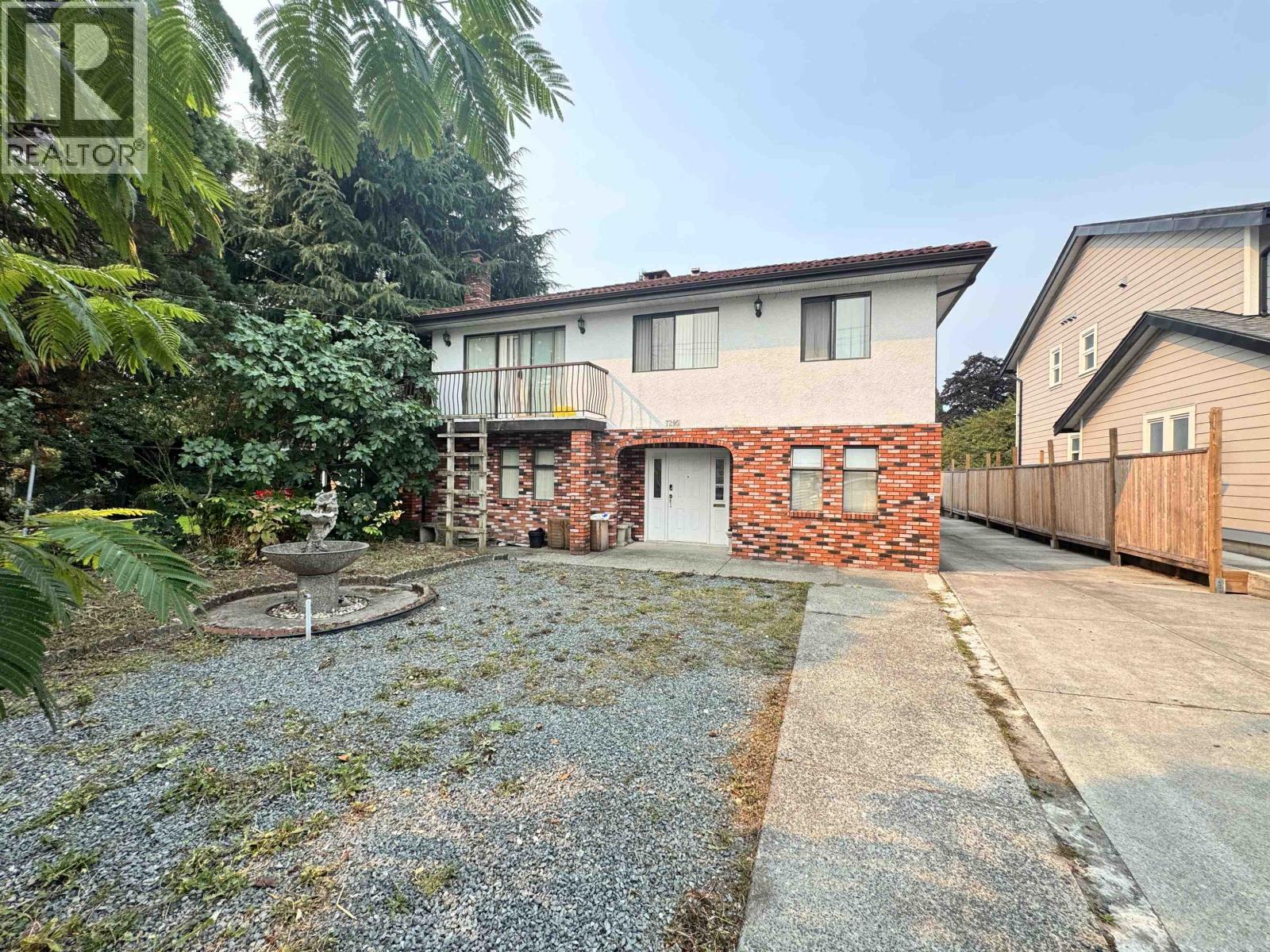 7295 Sussex Ave, Burnaby, BC V5J 3V6