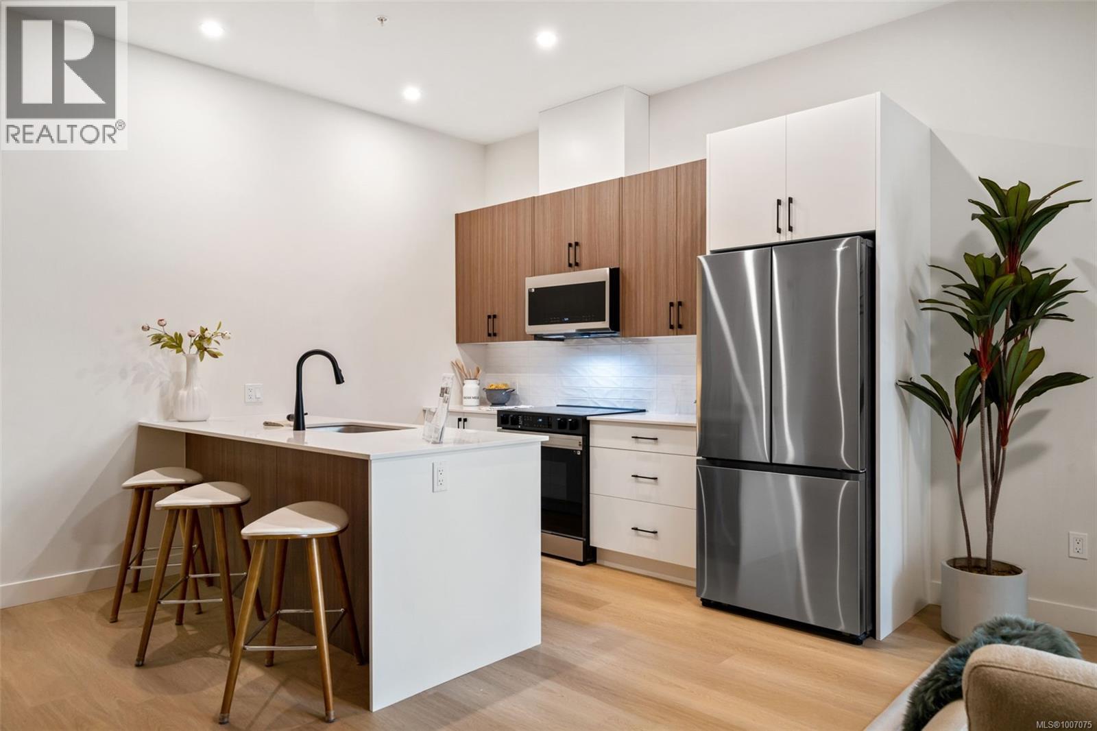 2770 Winster Rd Unit 606 Rd, Langford, BC V9B 7C7