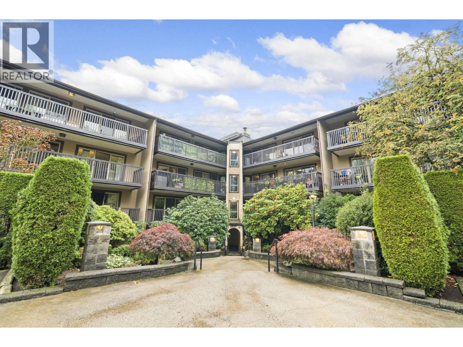9847 Manchester Drive Unit 110, Burnaby, BC V3N 4P4