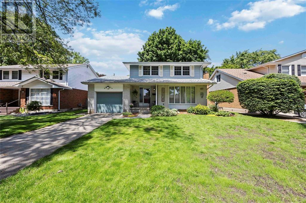 913 Allandale Dr, Sarnia, ON N7S 3E3