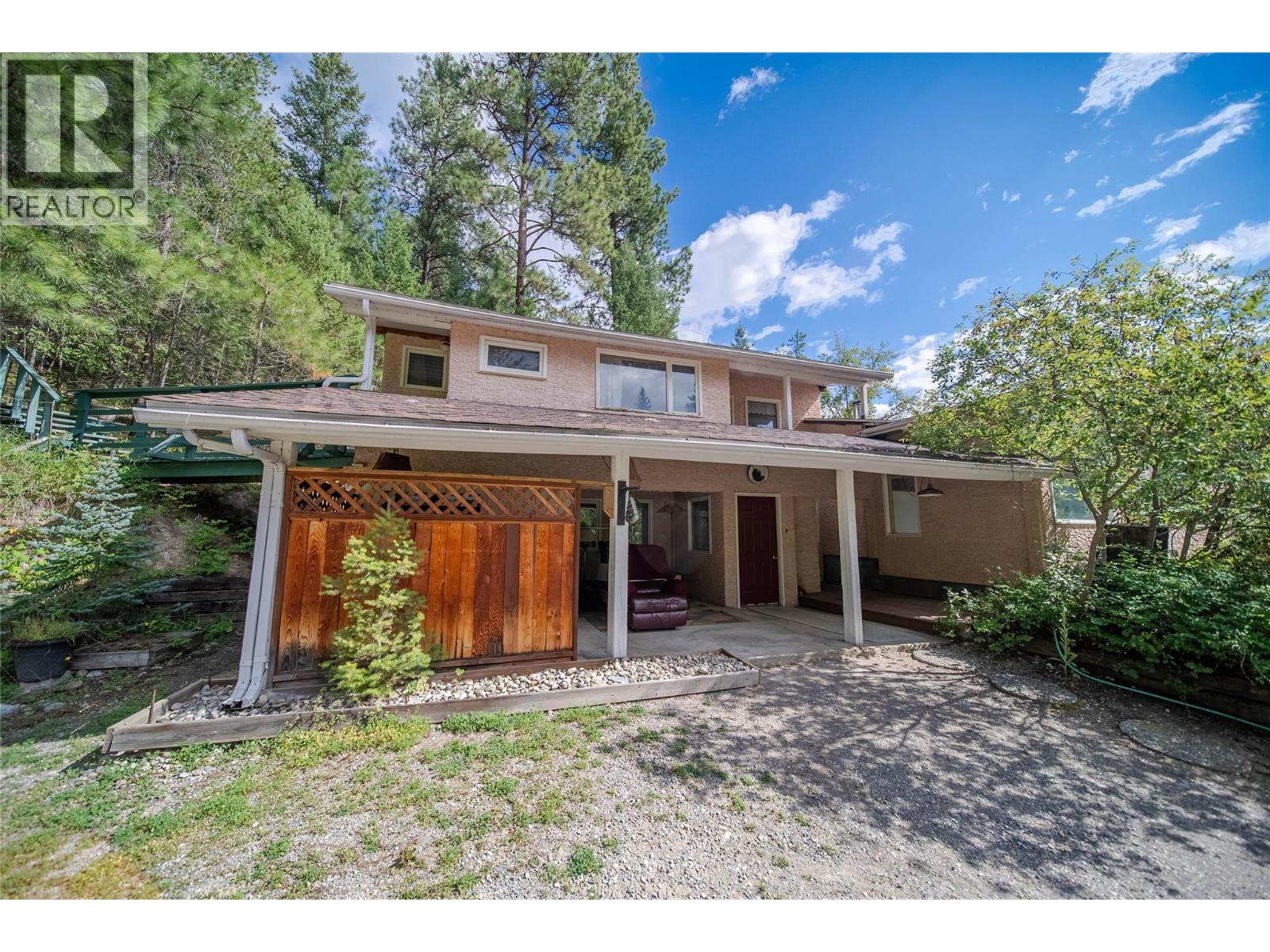 7825 Jaffray Baynes Lake Rd, Jaffray, BC V0B 1T4