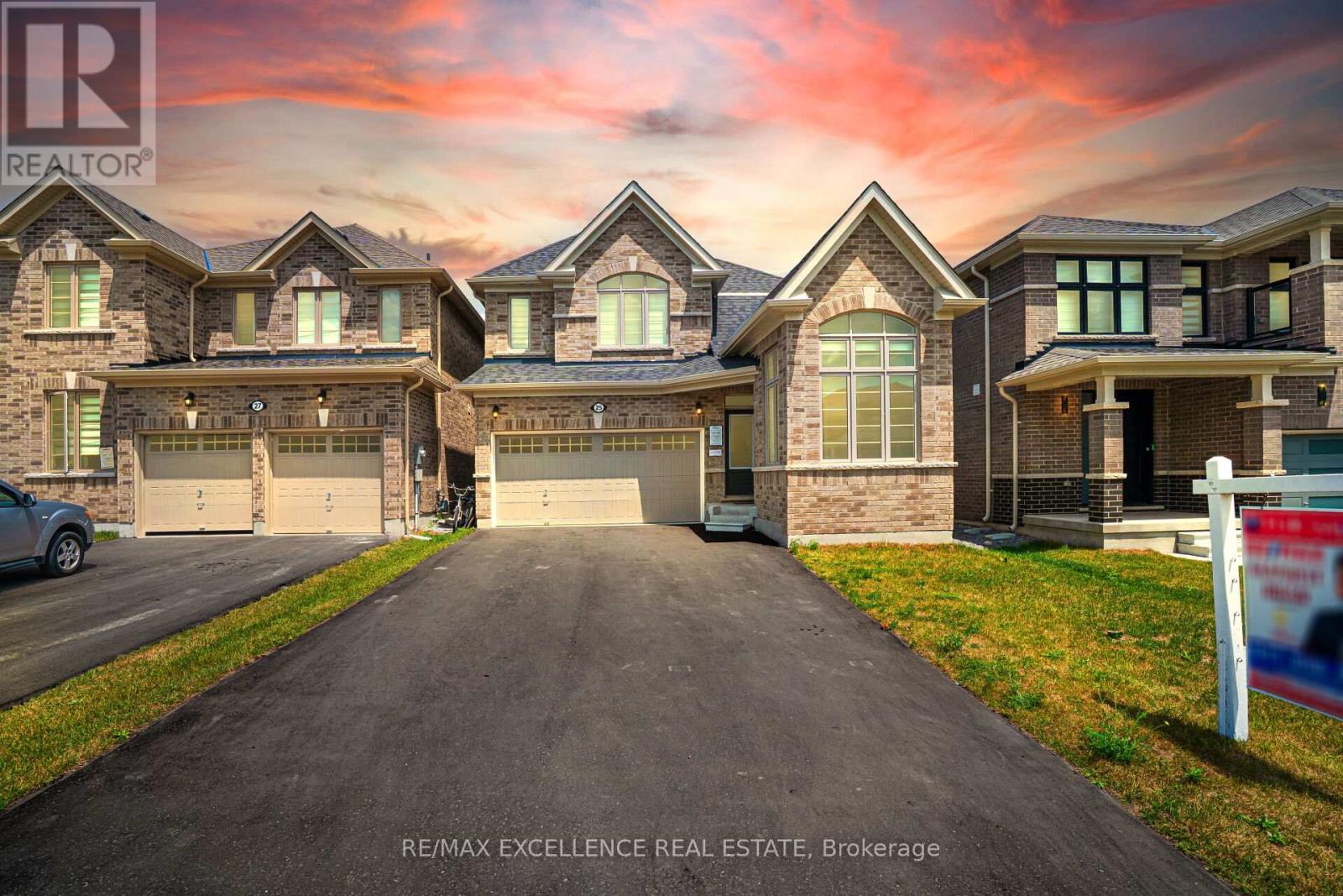 25 Sam Battaglia Cres, Georgina, ON L0E 1R0