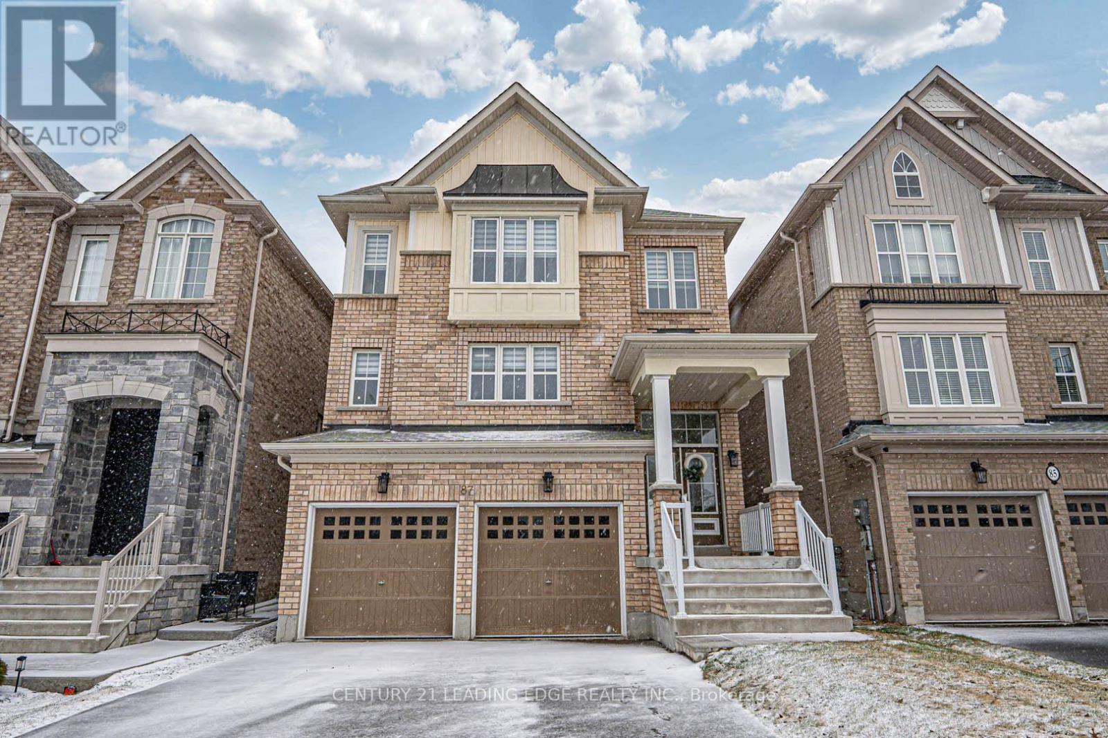 87 Ridge Gate Cres, East Gwillimbury, ON L0G 1M0