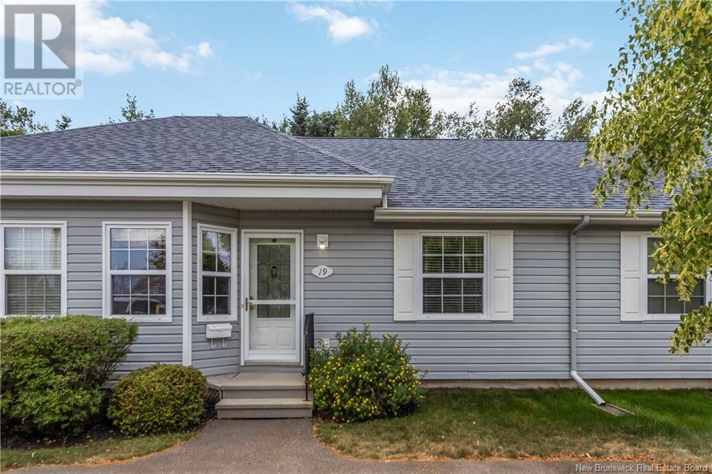 19 Firmin Cres, Dieppe, NB E1A 7S3
