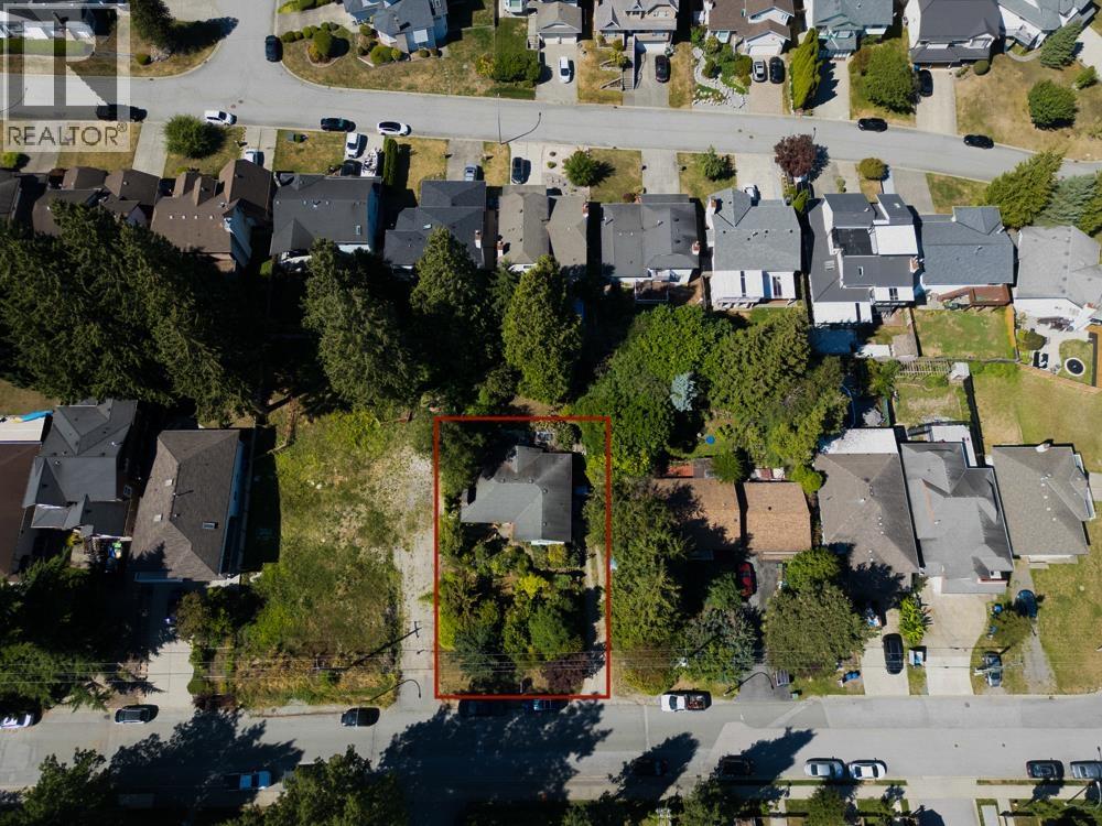 1827 Harbour St, Port Coquitlam, BC V3C 1A4