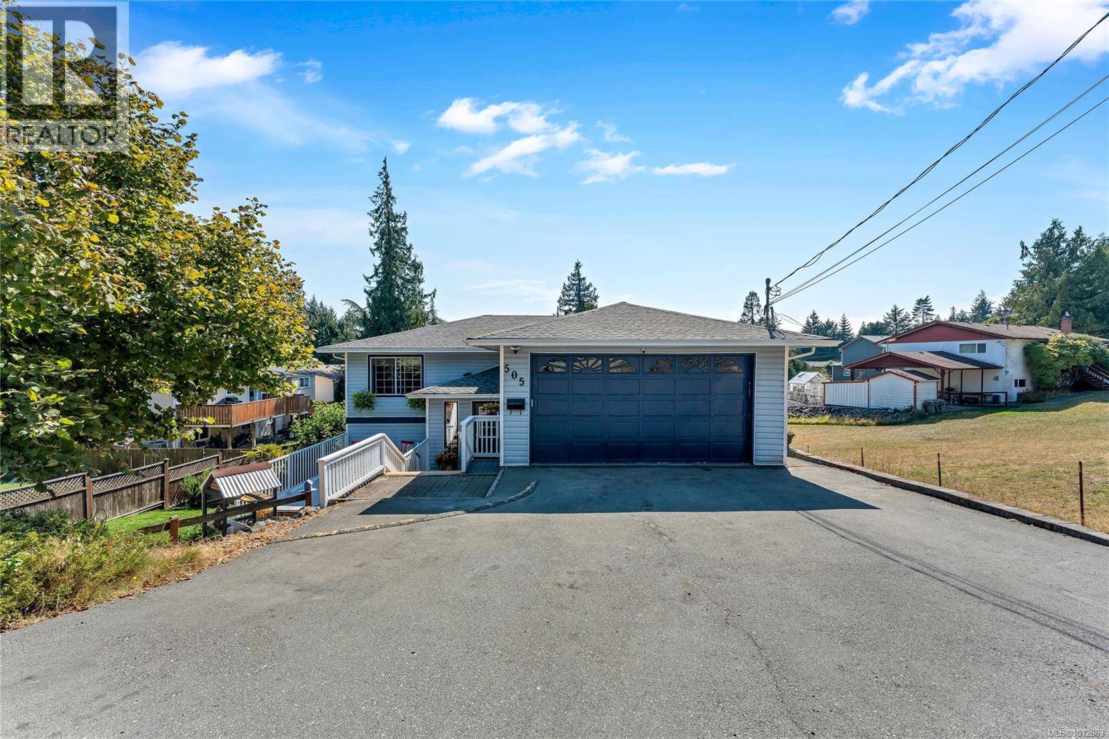 505 Windthrop Rd, Victoria, BC V9C 3B5