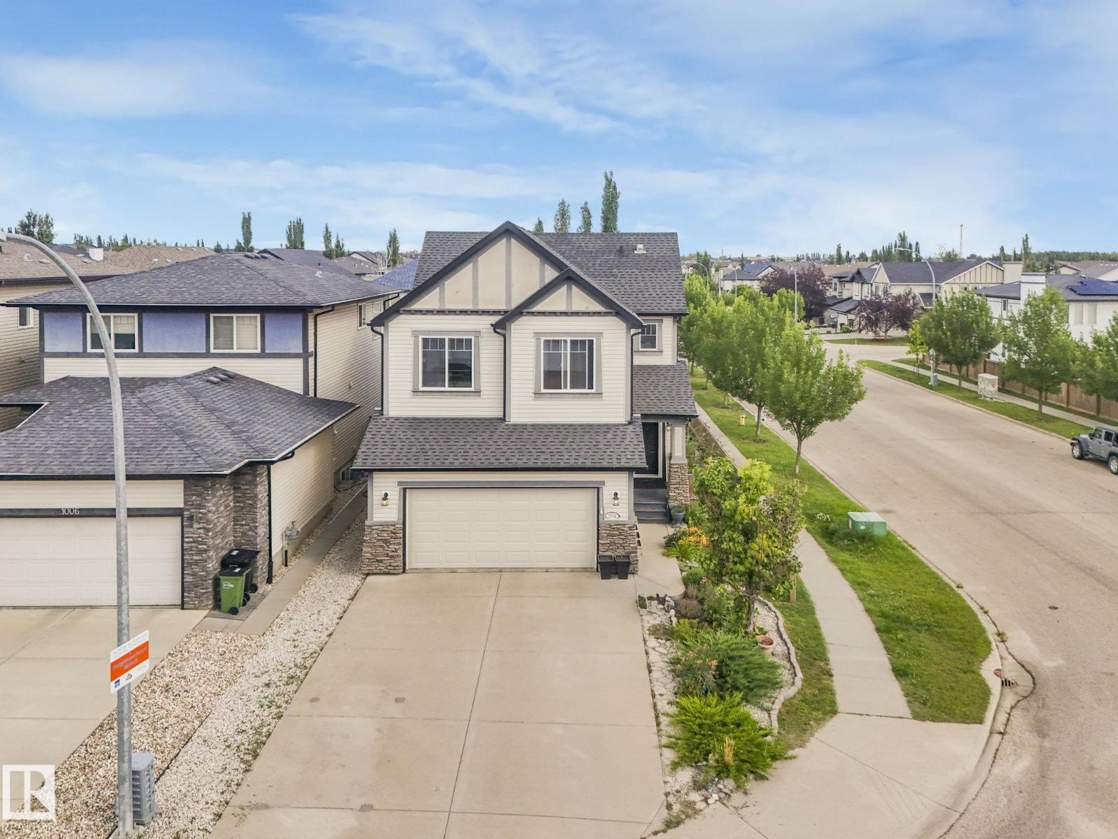 1004 Secord Pm NW, Edmonton, AB T5T 4A4