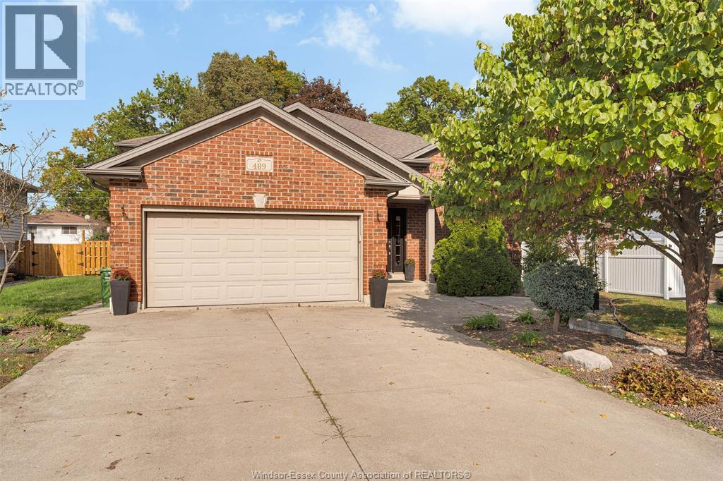 489 Kenwood Blvd, Lasalle, ON N9J 2L8