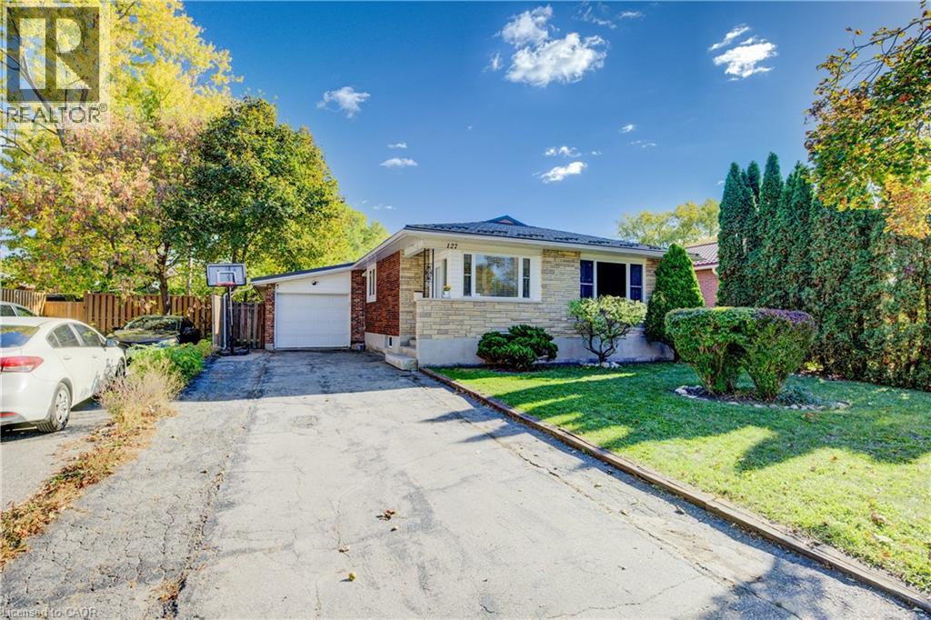 127 Jansen Ave, Kitchener, ON N2A 2L8