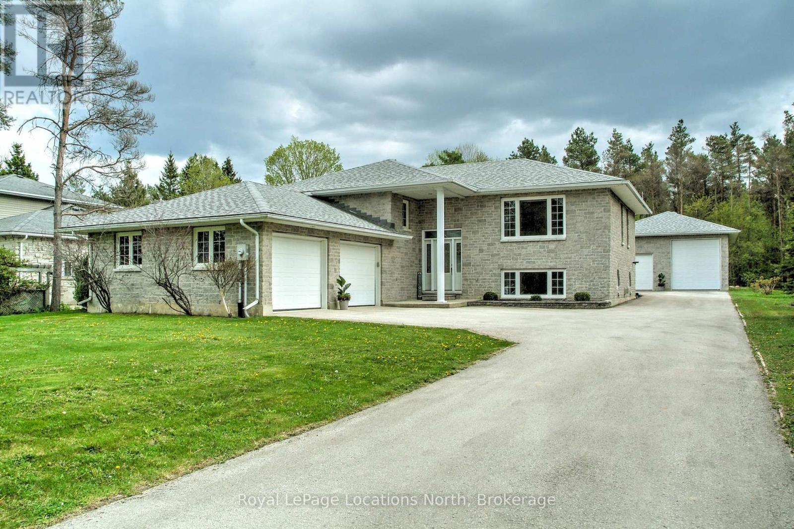 30 Pine Tree Dr, South Bruce Peninsula, ON N0H 1P0