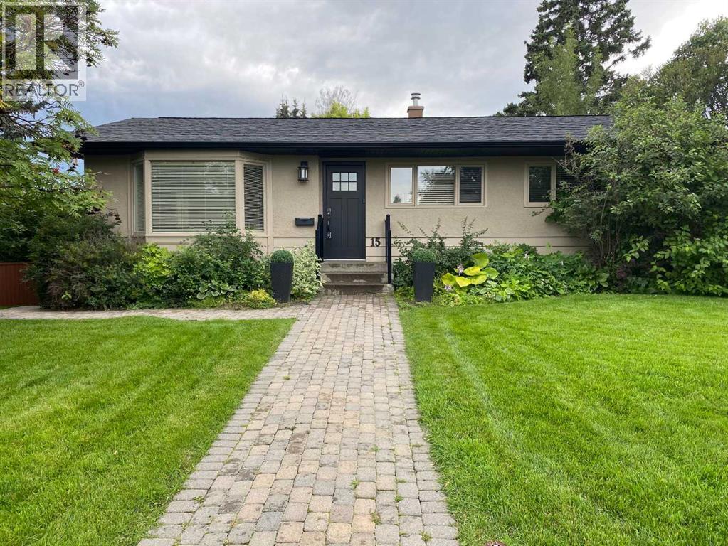 15 Harrow Cres SW, Calgary, AB T2V 3B2